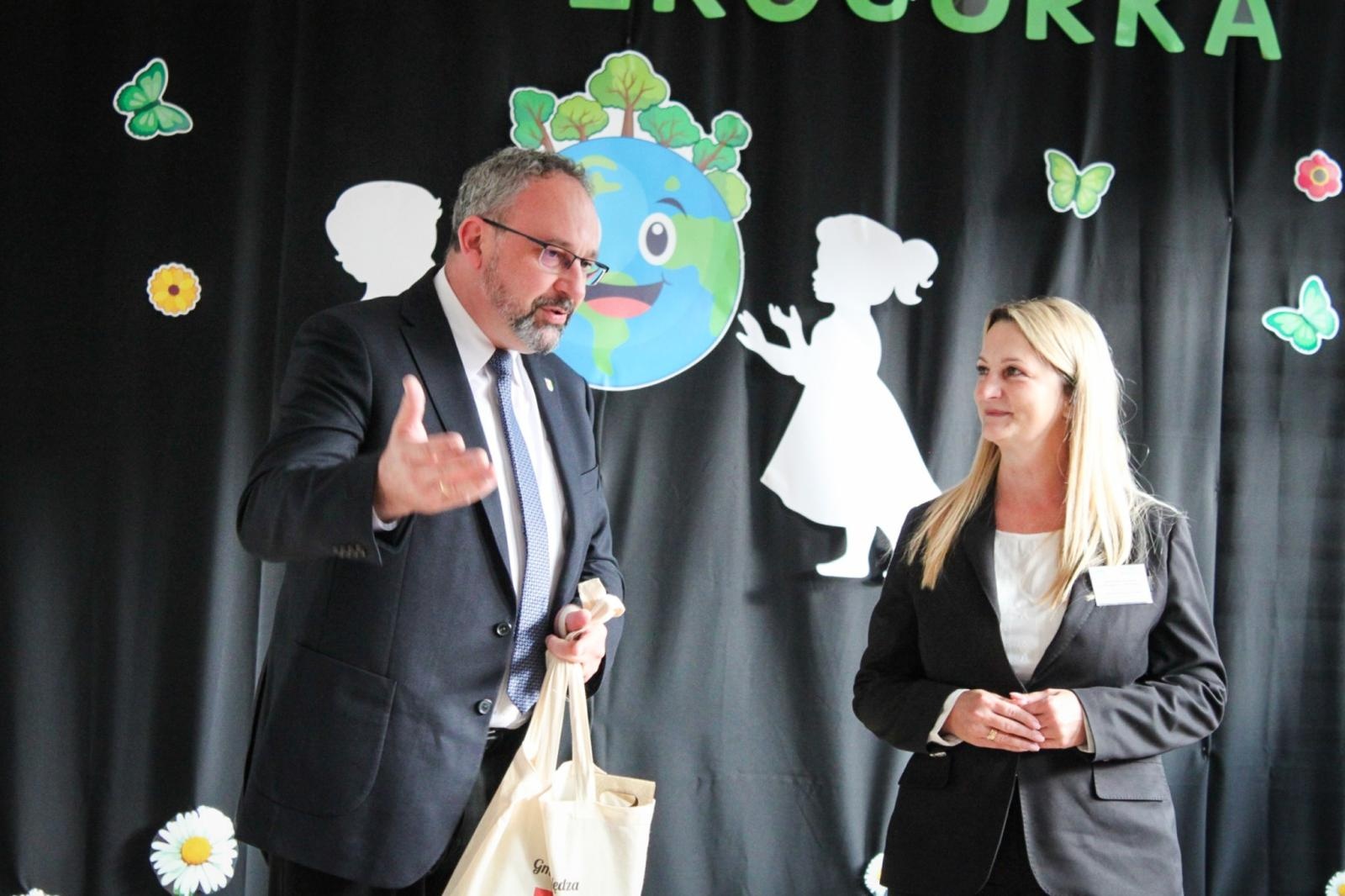 Zdjęcie w galerii na portalu naszraciborz.pl: Zielona lekcja w plenerze. Otwarto Ekopracownię pod chmurką w Babicach wiadomości z regionu