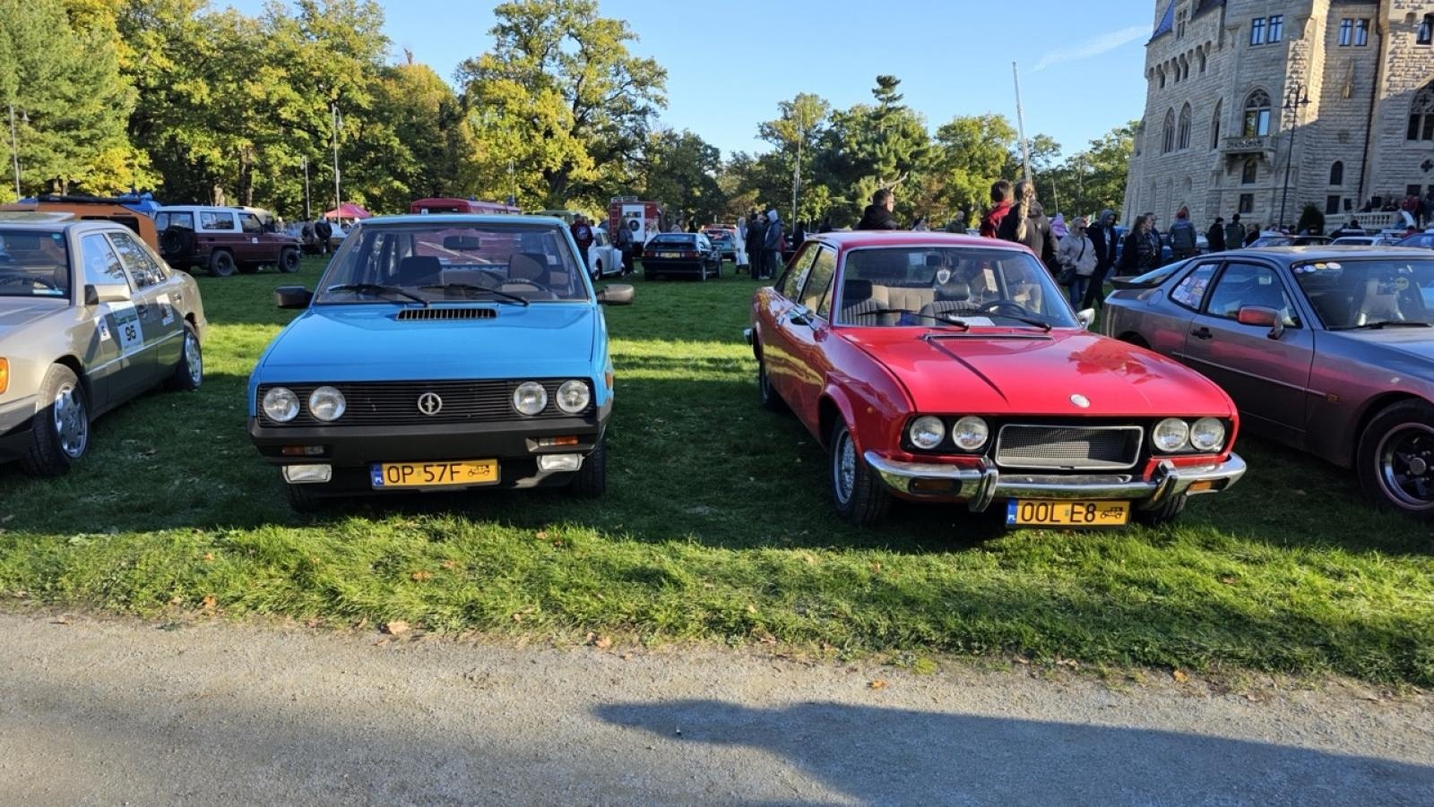 Zdjęcie w galerii na portalu naszraciborz.pl: Smaki i motoryzacyjne emocje w Mosznej. V Rajd Hubertus Classic połączył pasję do klasyki z tradycją jeździecką wiadomości z regionu