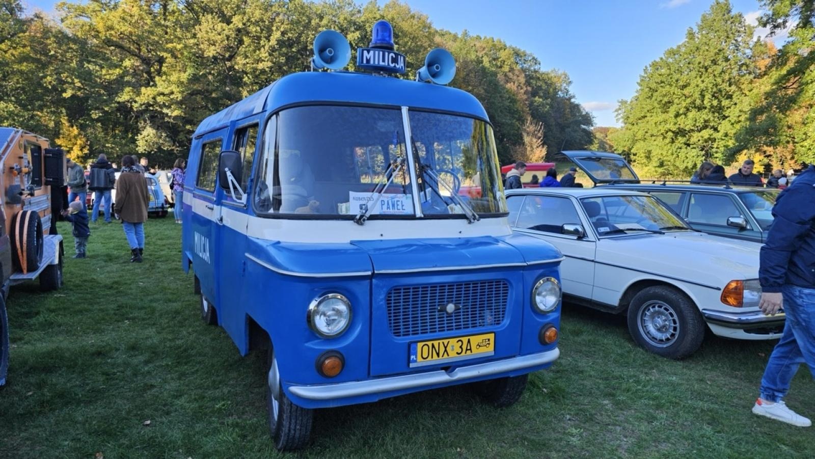 Zdjęcie w galerii na portalu naszraciborz.pl: Smaki i motoryzacyjne emocje w Mosznej. V Rajd Hubertus Classic połączył pasję do klasyki z tradycją jeździecką wiadomości z regionu