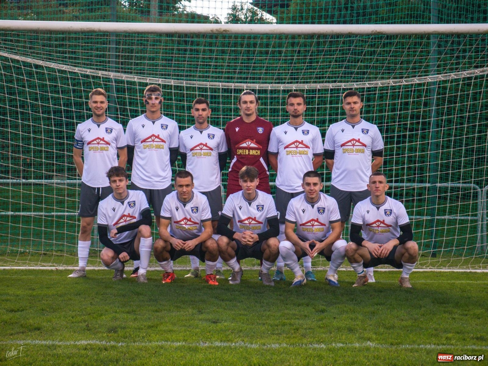 Zdjęcie w galerii na portalu naszraciborz.pl: Nerwowo i czerwono w starciu Nędzy z Borowikiem [FOTO] wiadomości z regionu