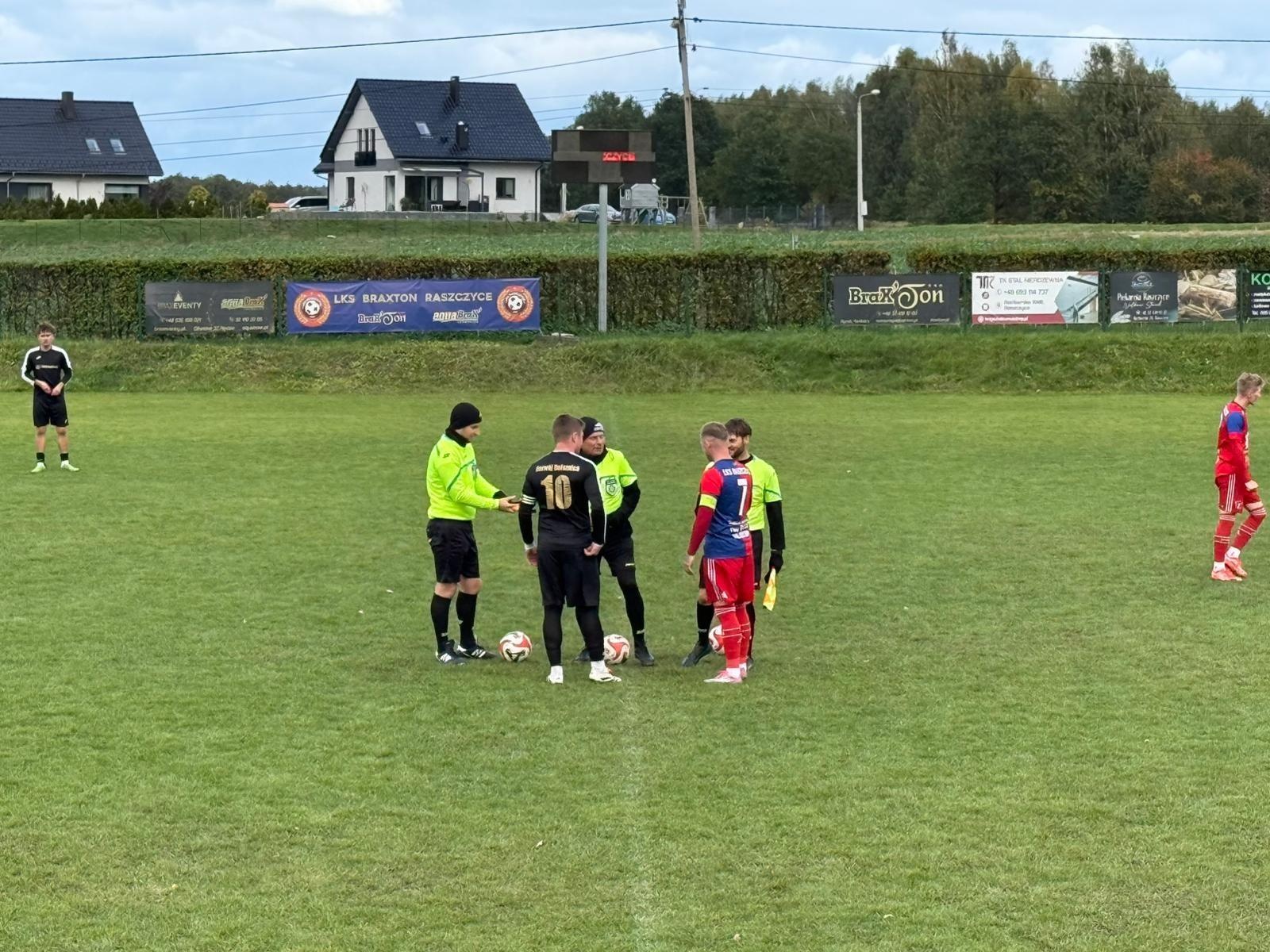 Zdjęcie w galerii na portalu naszraciborz.pl: Twierdza nie do zdobycia. Kolejna wygrana LKS Brax-Ton Raszczyce wiadomości z regionu