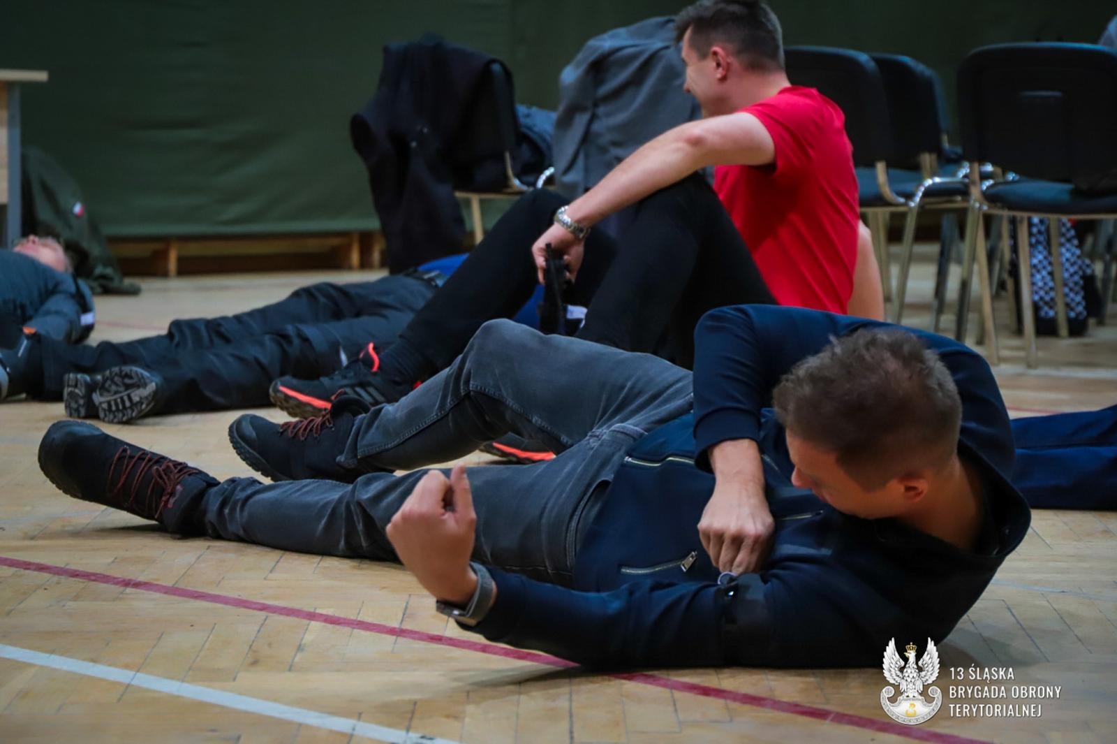 Zdjęcie w galerii na portalu naszraciborz.pl: Kuźnia Raciborska: śląscy urzędnicy pod okiem żołnierzy 13. ŚBOT wiadomości z regionu