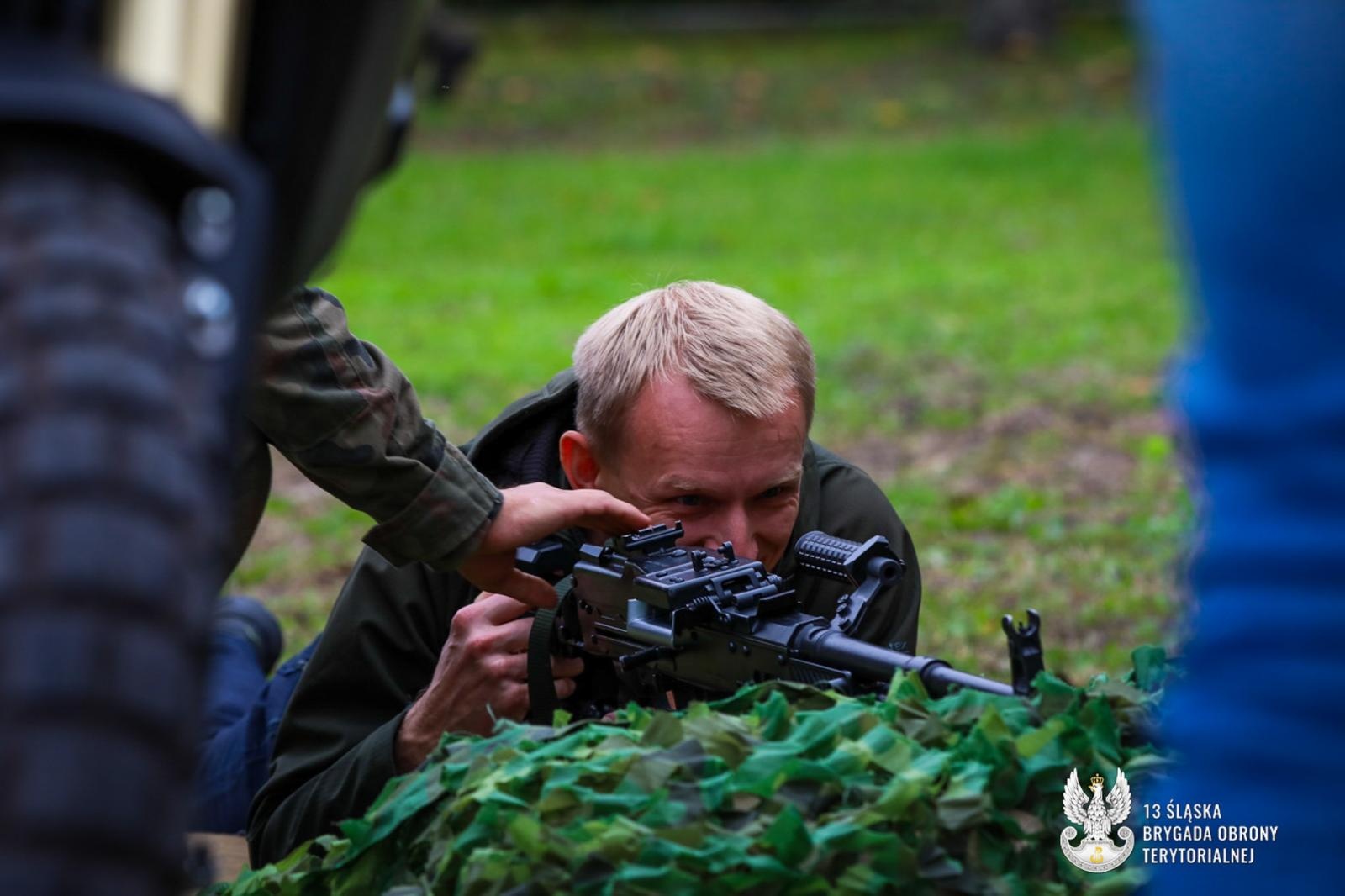 Zdjęcie w galerii na portalu naszraciborz.pl: Kuźnia Raciborska: śląscy urzędnicy pod okiem żołnierzy 13. ŚBOT wiadomości z regionu