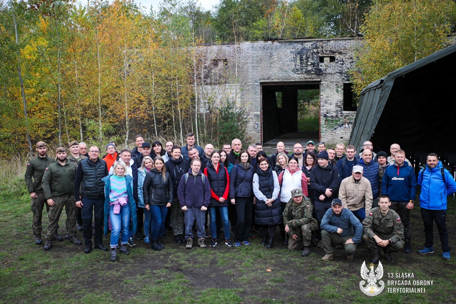 Zdjęcie w galerii na portalu naszraciborz.pl: Kuźnia Raciborska: śląscy urzędnicy pod okiem żołnierzy 13. ŚBOT wiadomości z regionu