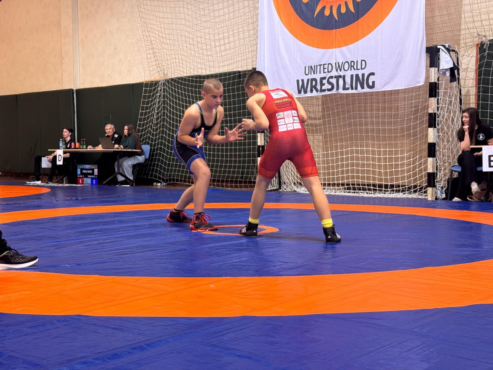 Zdjęcie w galerii na portalu naszraciborz.pl: Raciborscy zapaśnicy z medalami w Serbii! wiadomości z regionu