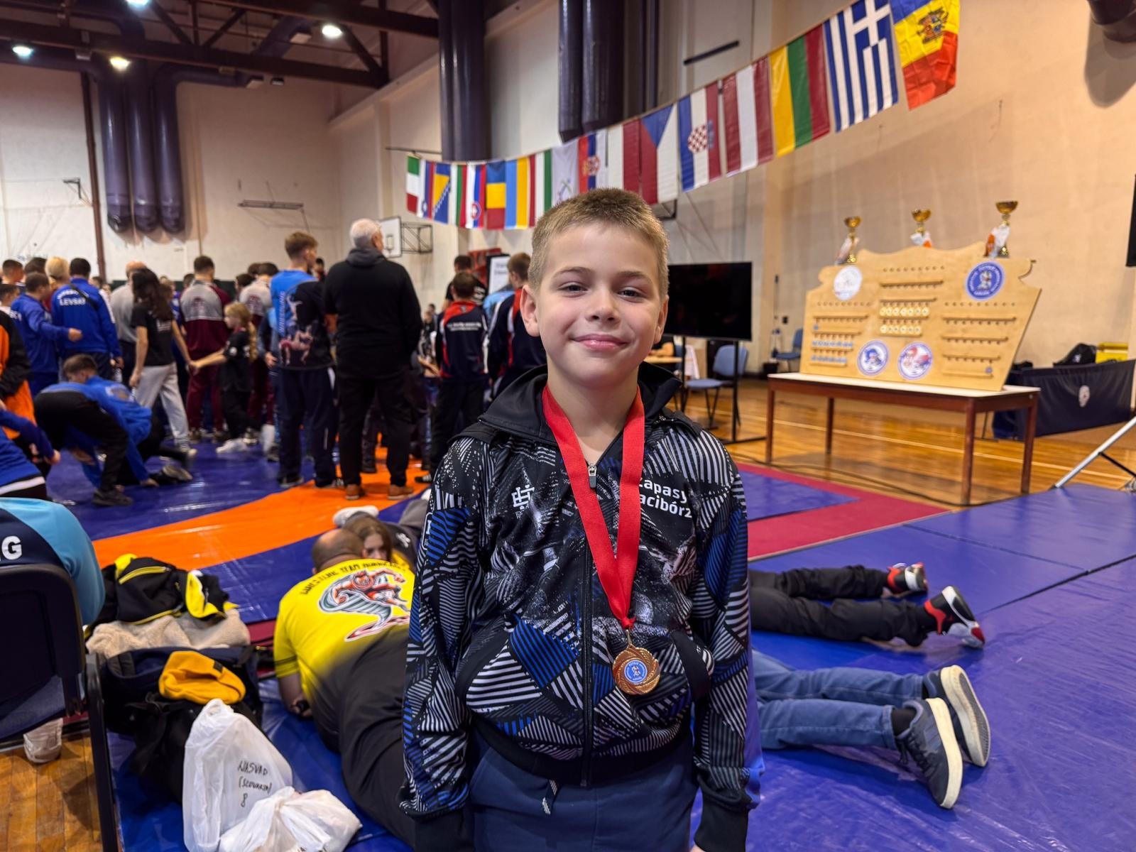 Zdjęcie w galerii na portalu naszraciborz.pl: Raciborscy zapaśnicy z medalami w Serbii! wiadomości z regionu