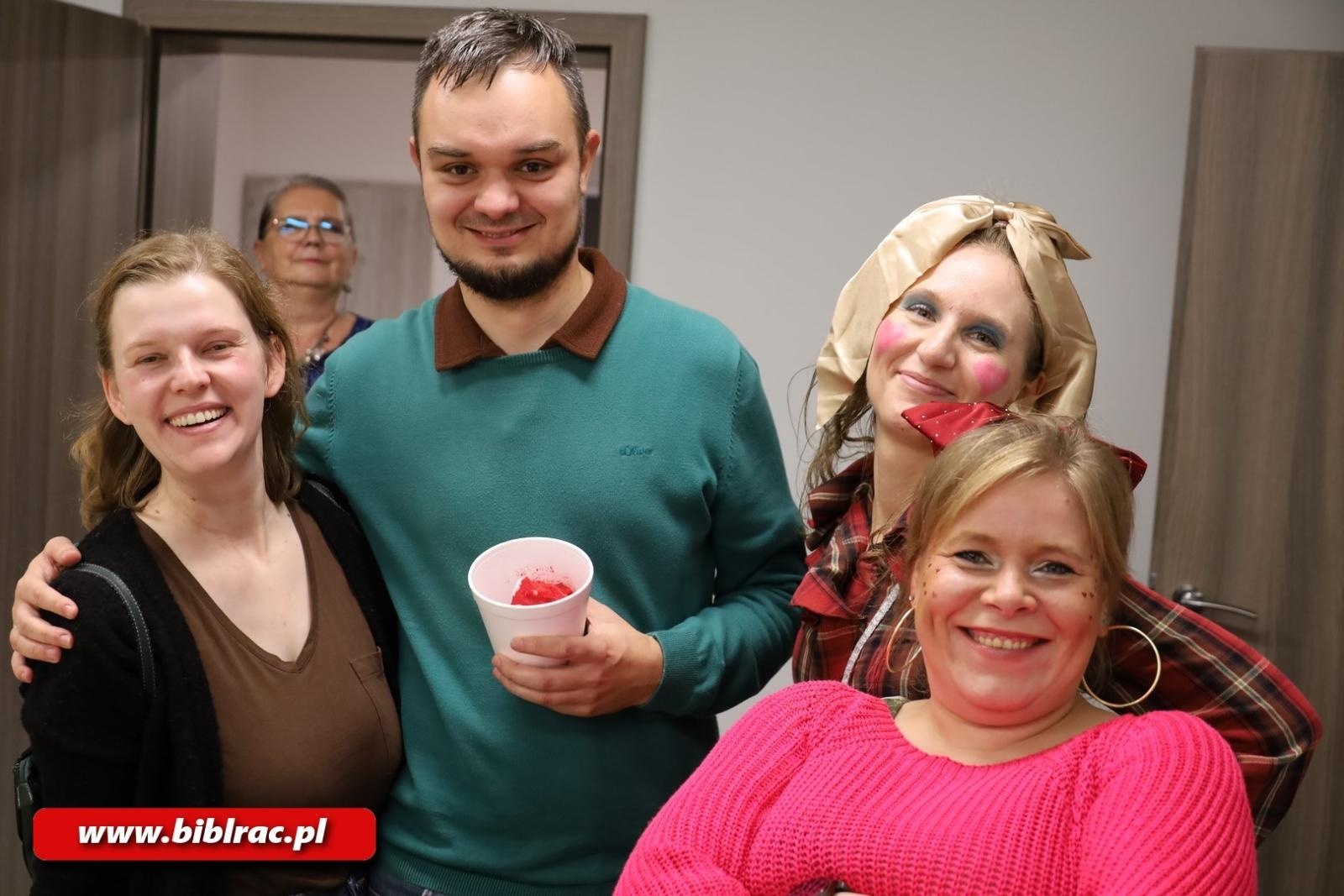 Zdjęcie w galerii na portalu naszraciborz.pl: Raz, dwa, trzy… Baba Jaga patrzy! Za nami Noc Bibliotek w Raciborzu wiadomości z regionu