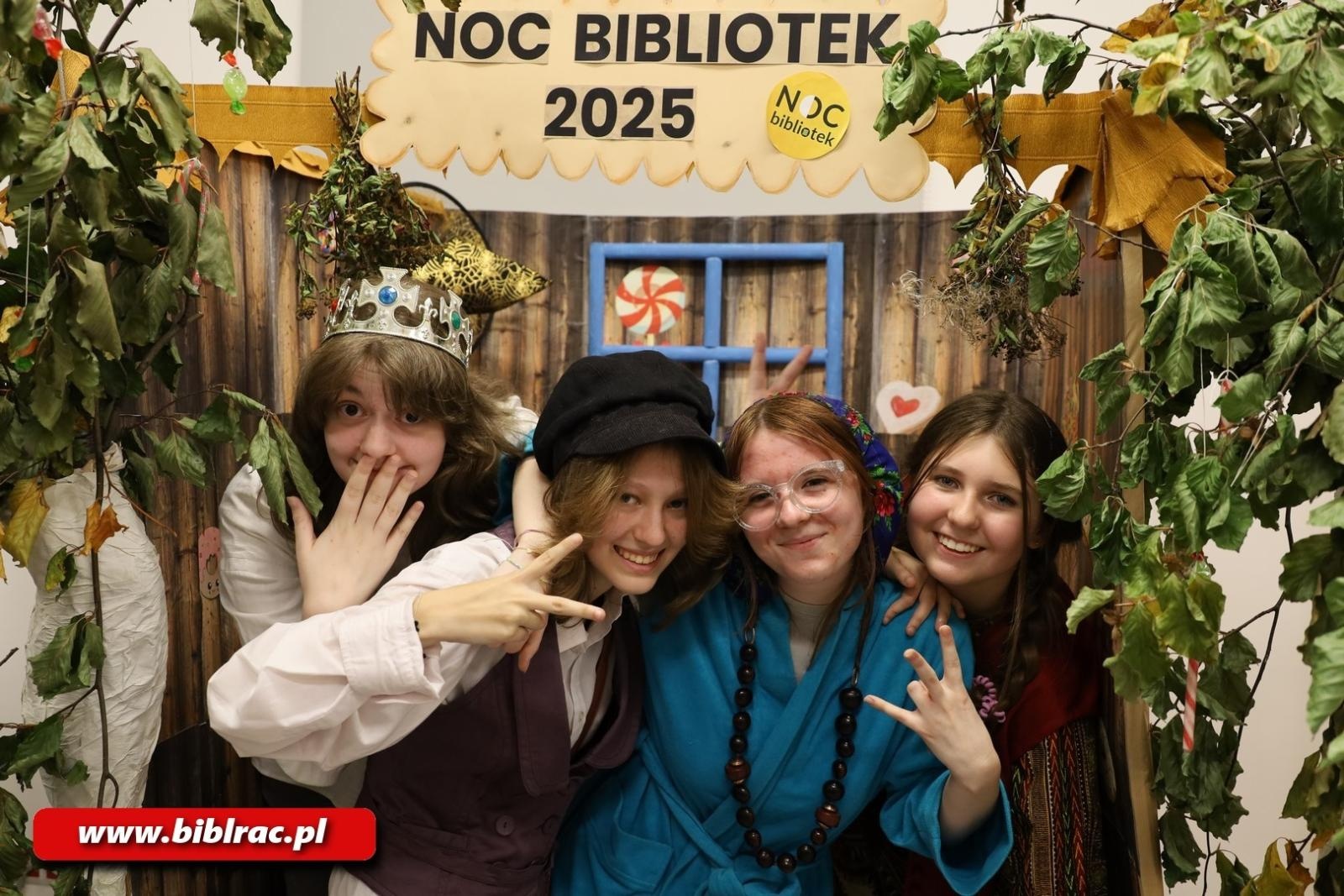 Zdjęcie w galerii na portalu naszraciborz.pl: Czy dzieciom udało się odnaleźć magiczną księgę, czyli NOC BIBLIOTEK na bis wiadomości z regionu