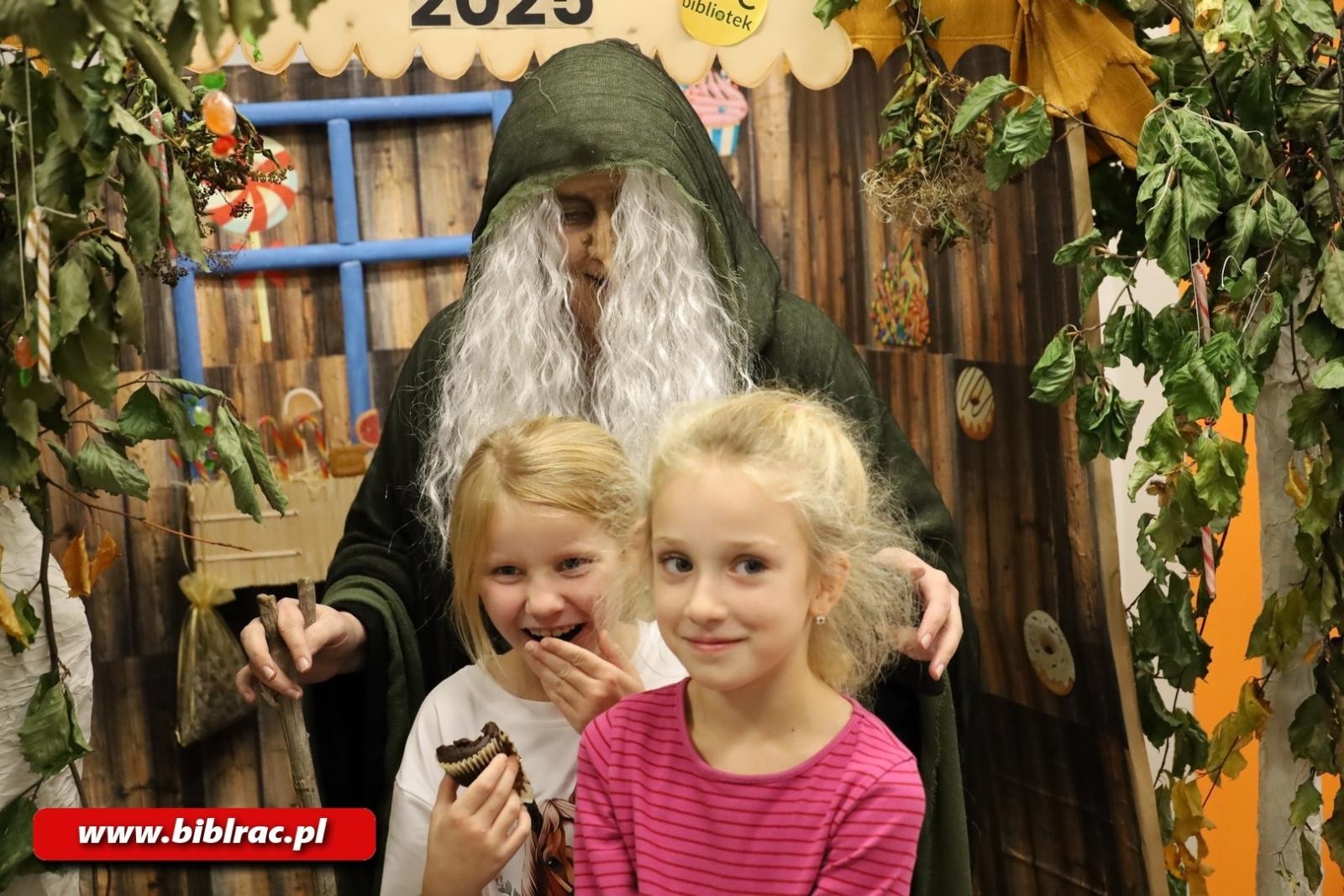 Zdjęcie w galerii na portalu naszraciborz.pl: Czy dzieciom udało się odnaleźć magiczną księgę, czyli NOC BIBLIOTEK na bis wiadomości z regionu