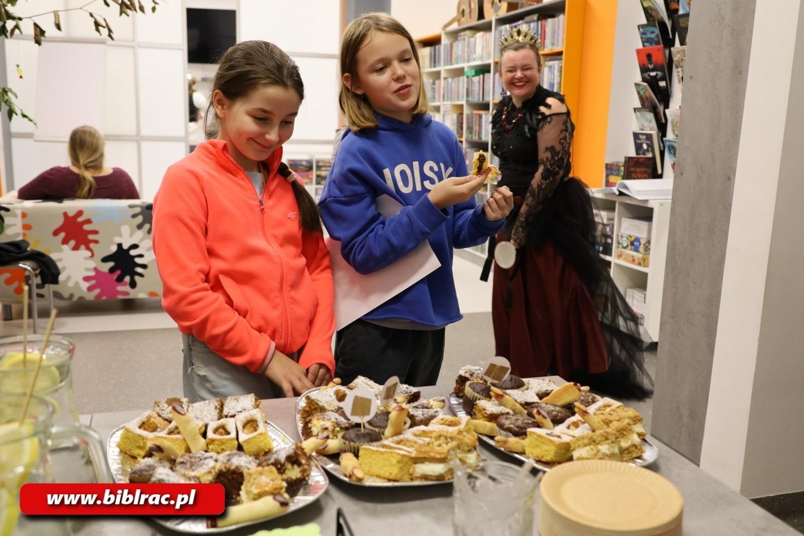 Zdjęcie w galerii na portalu naszraciborz.pl: Czy dzieciom udało się odnaleźć magiczną księgę, czyli NOC BIBLIOTEK na bis wiadomości z regionu