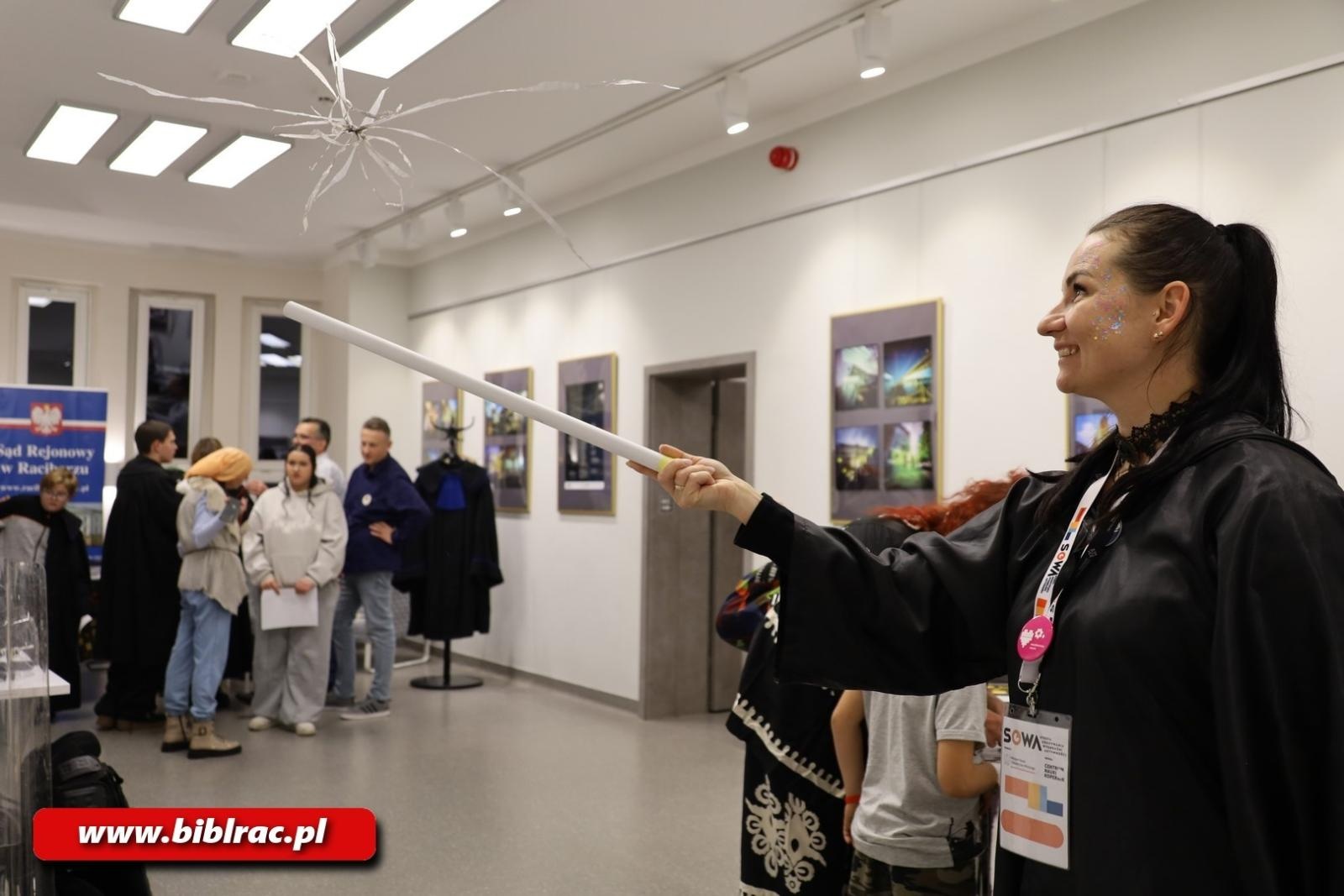 Zdjęcie w galerii na portalu naszraciborz.pl: Czy dzieciom udało się odnaleźć magiczną księgę, czyli NOC BIBLIOTEK na bis wiadomości z regionu