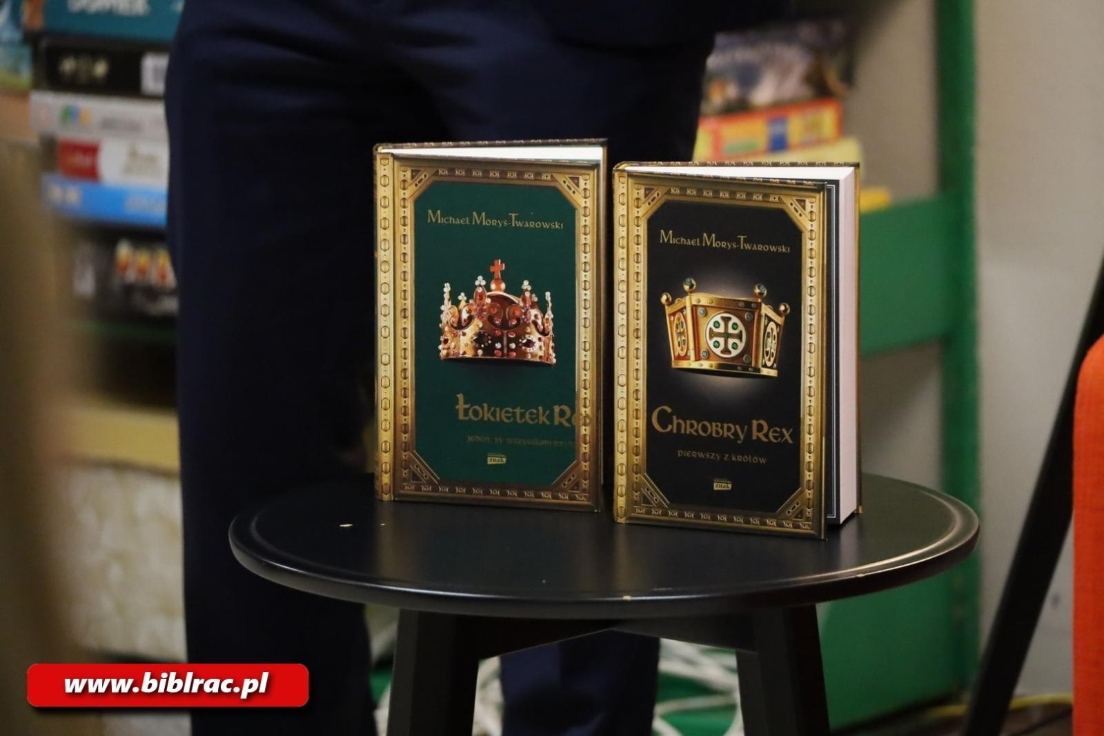 Zdjęcie w galerii na portalu naszraciborz.pl: Michael Morys-Twarowski w bibliotece wiadomości z regionu