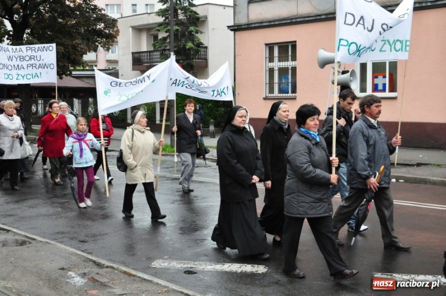 Zdjęcie w galerii na portalu naszraciborz.pl: Maszerowali dla życia wiadomości z regionu