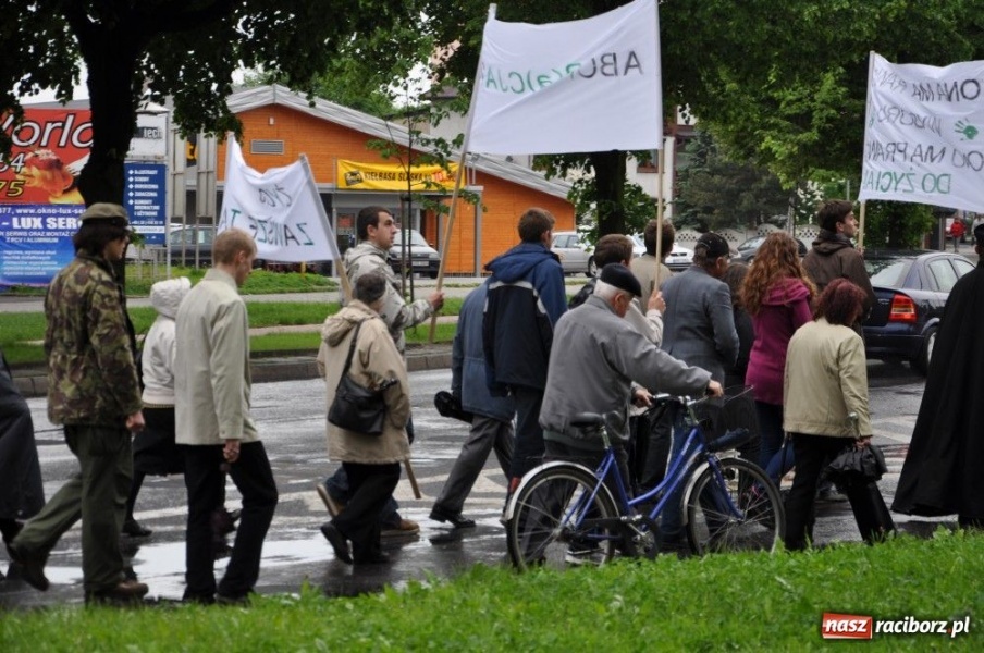 Zdjęcie w galerii na portalu naszraciborz.pl: Maszerowali dla życia wiadomości z regionu