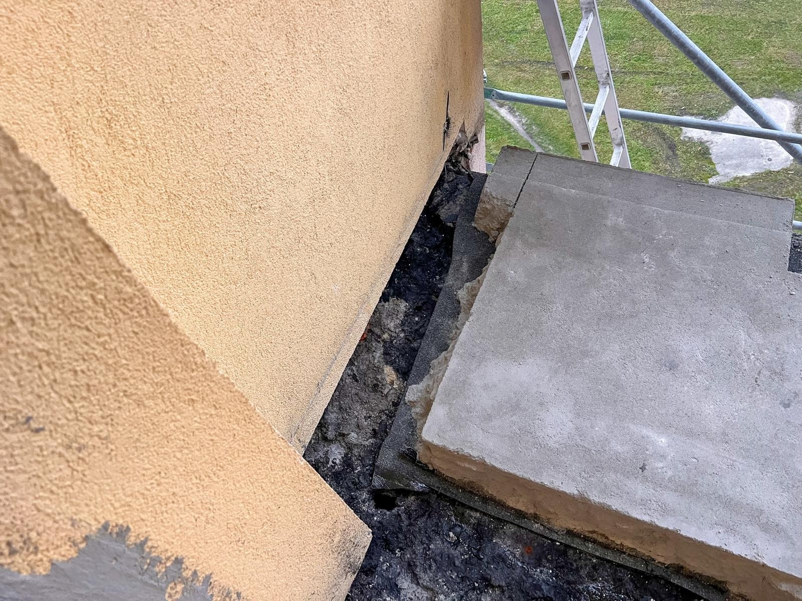 Zdjęcie w galerii na portalu naszraciborz.pl: Mieszkańcy bloku na Ostrogu walczą z drażniącym zapachem chemikaliów w ich mieszkaniach wiadomości z regionu