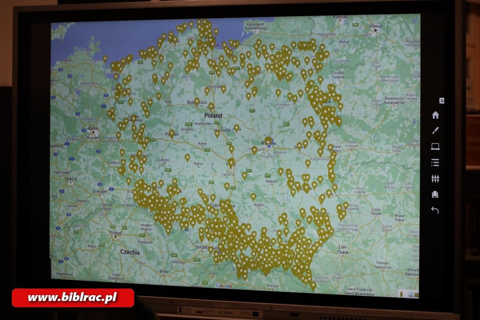 Zdjęcie w galerii na portalu naszraciborz.pl: Pieszo wzdłuż granic kraju – Ola Synowiec na NOCY BIBLIOTEK wiadomości z regionu