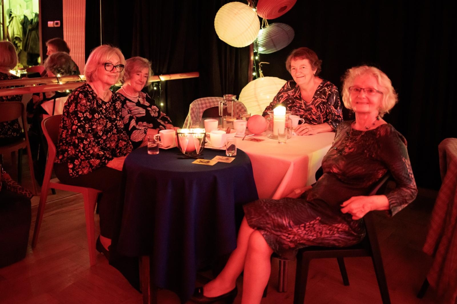 Zdjęcie w galerii na portalu naszraciborz.pl: Fajfy jak za dawnych lat. Za nami drugi podwieczorek taneczny dla seniorów wiadomości z regionu