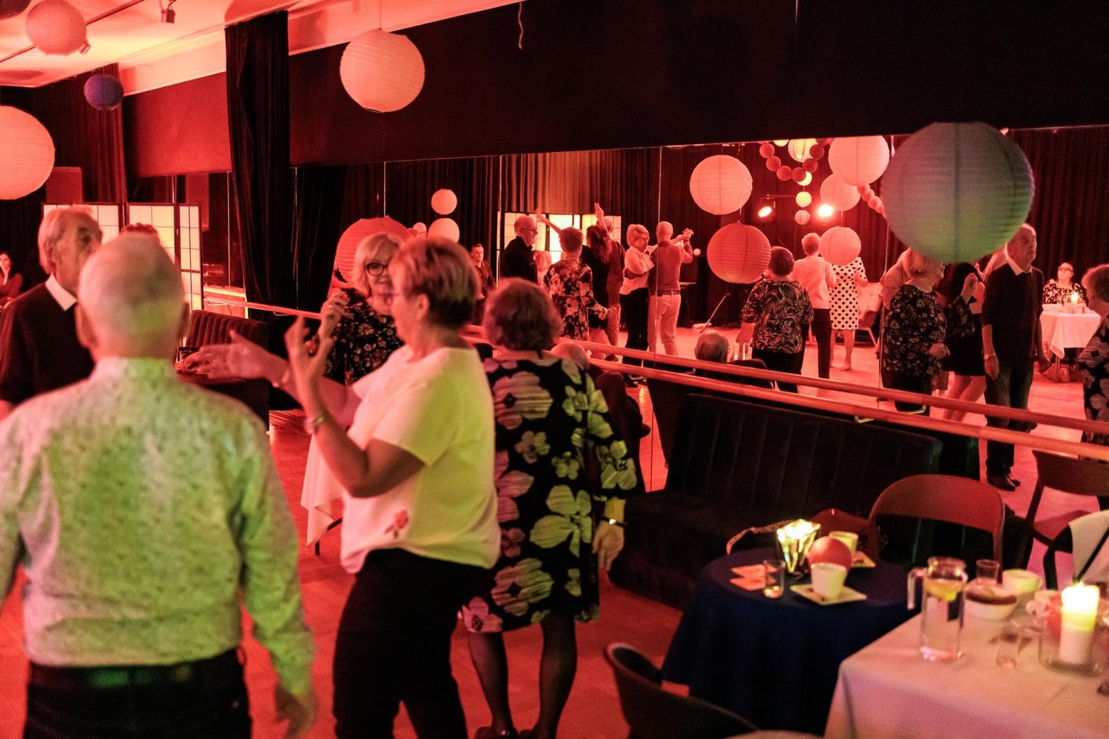 Zdjęcie w galerii na portalu naszraciborz.pl: Fajfy jak za dawnych lat. Za nami drugi podwieczorek taneczny dla seniorów wiadomości z regionu