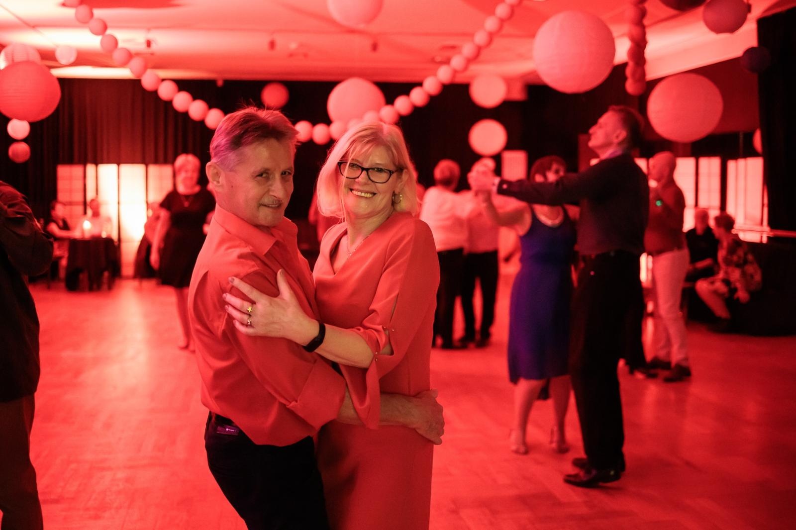 Zdjęcie w galerii na portalu naszraciborz.pl: Fajfy jak za dawnych lat. Za nami drugi podwieczorek taneczny dla seniorów wiadomości z regionu