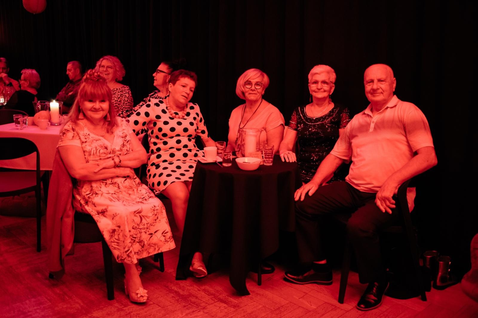 Zdjęcie w galerii na portalu naszraciborz.pl: Fajfy jak za dawnych lat. Za nami drugi podwieczorek taneczny dla seniorów wiadomości z regionu