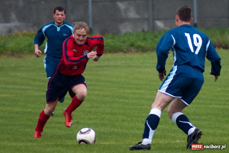 Zdjęcie w galerii na portalu naszraciborz.pl: Deszczowe zwycięstwo Tworkowa wiadomości z regionu