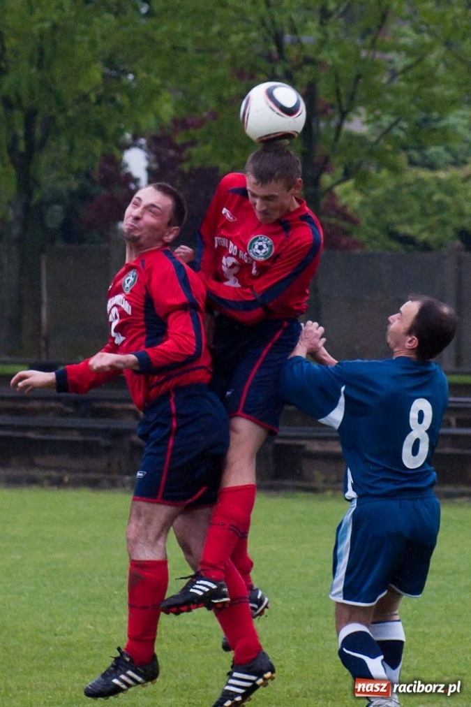 Zdjęcie w galerii na portalu naszraciborz.pl: Deszczowe zwycięstwo Tworkowa wiadomości z regionu
