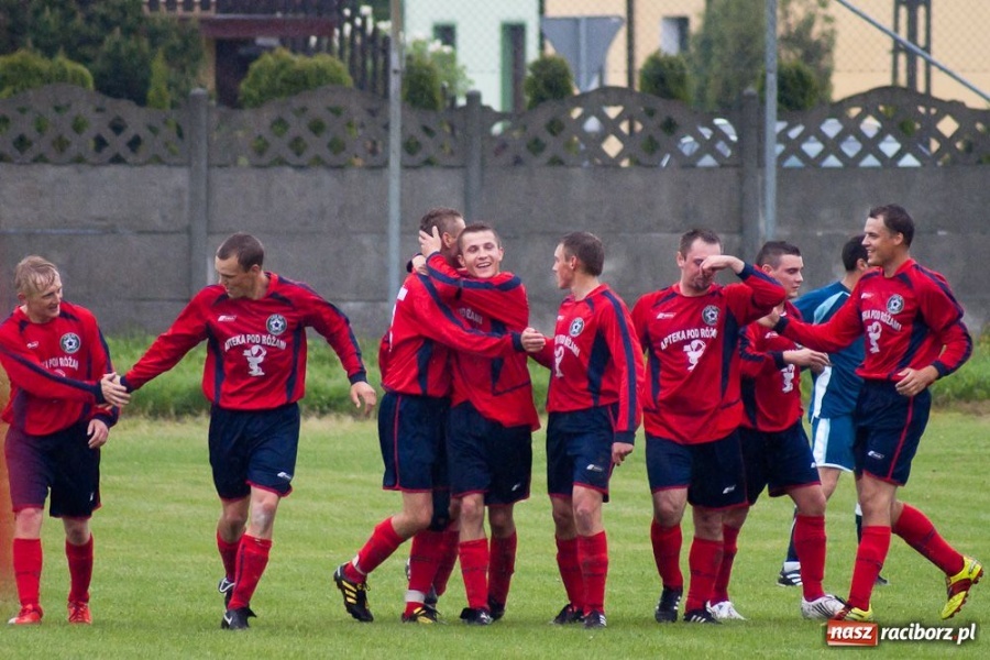 Zdjęcie w galerii na portalu naszraciborz.pl: Deszczowe zwycięstwo Tworkowa wiadomości z regionu