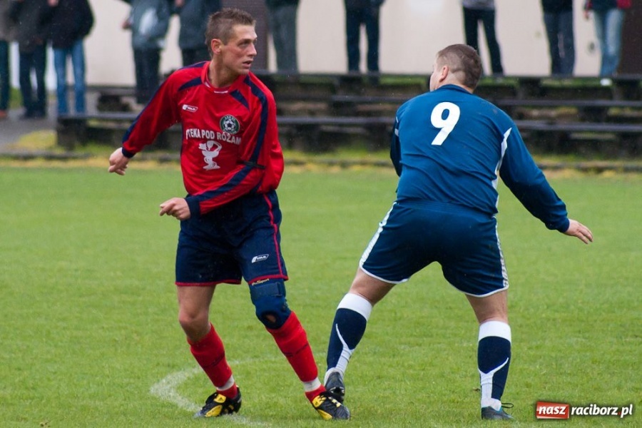 Zdjęcie w galerii na portalu naszraciborz.pl: Deszczowe zwycięstwo Tworkowa wiadomości z regionu
