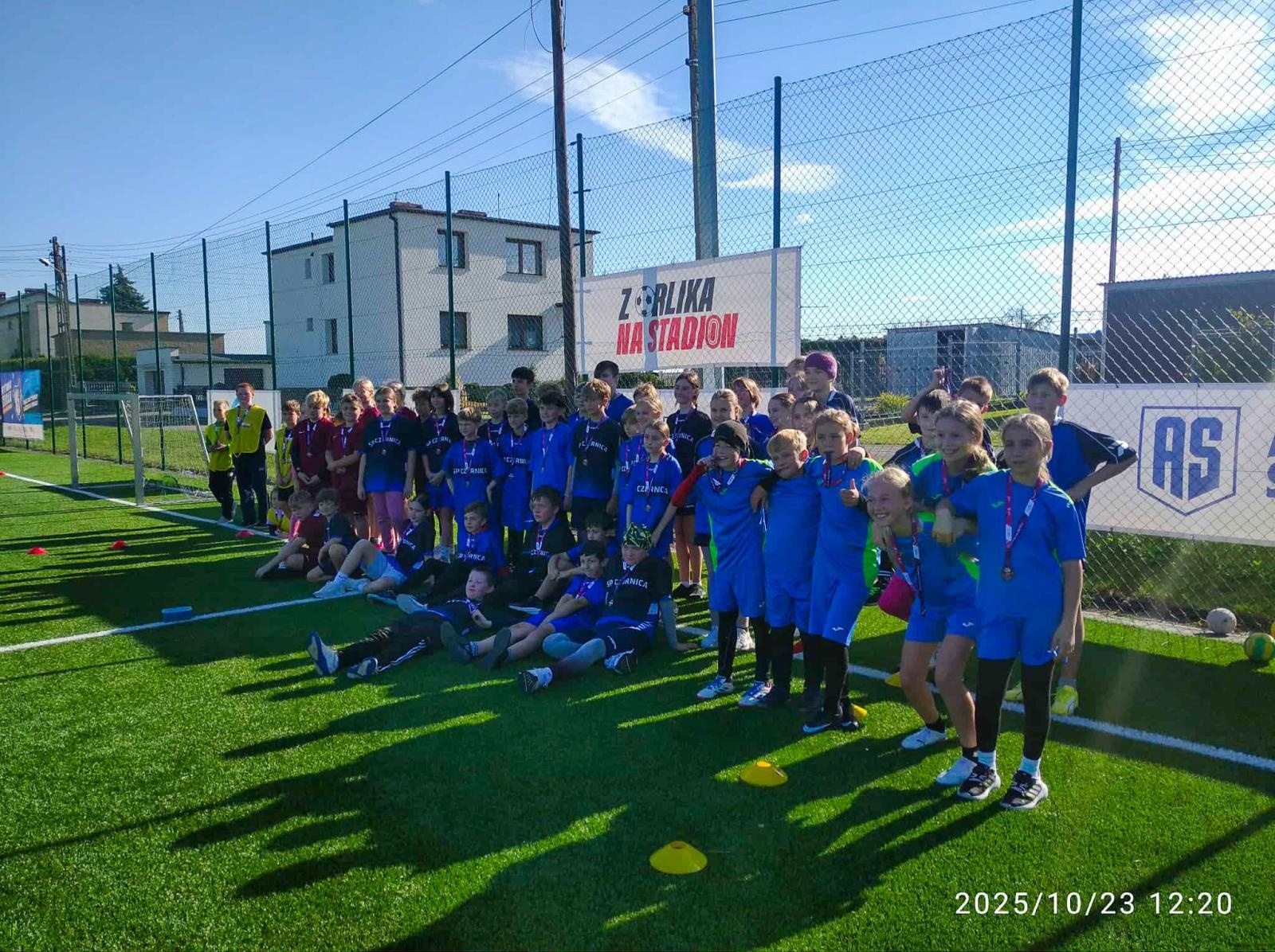 Zdjęcie w galerii na portalu naszraciborz.pl: Turniej Ręczna na Orliku 2025 – emocje w Tworkowie wiadomości z regionu