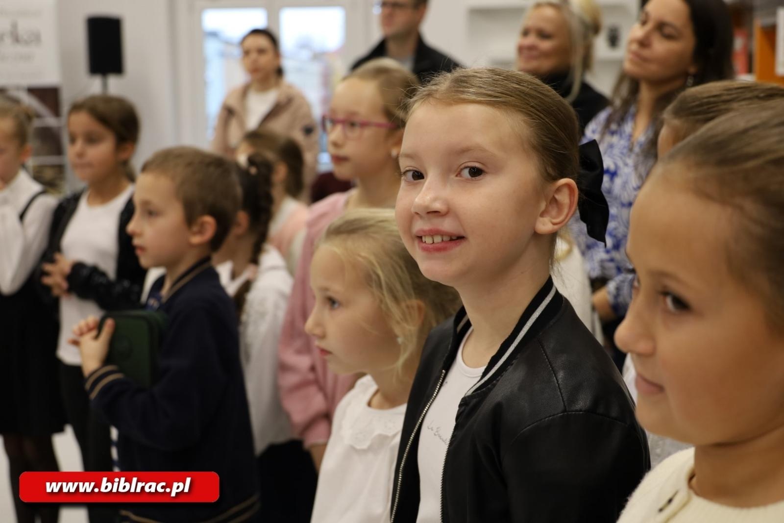 Zdjęcie w galerii na portalu naszraciborz.pl: Kto został Mistrzem Kaligrafii? Za nami XII Powiatowy Konkurs Pięknego Pisania w bibliotece wiadomości z regionu