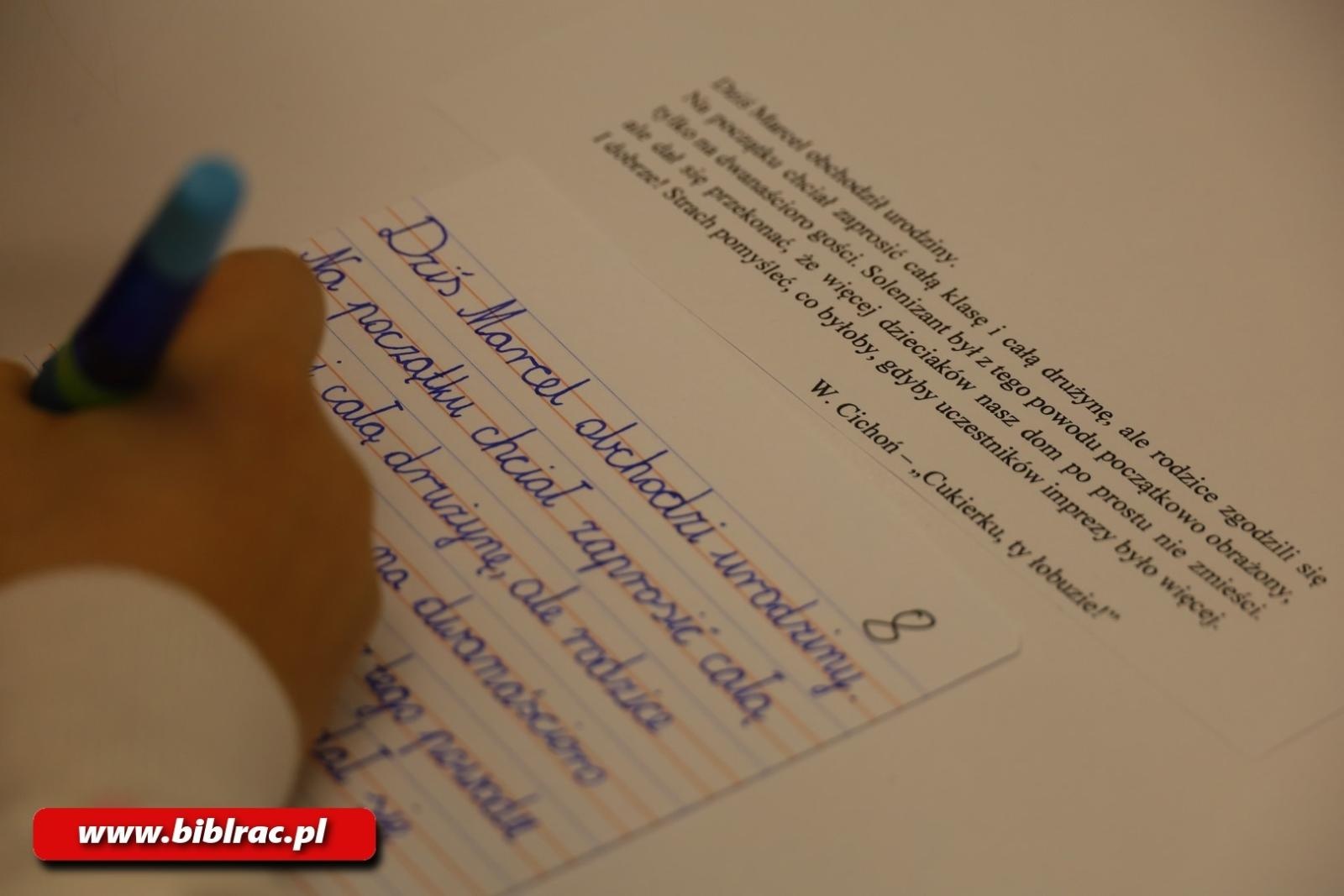 Zdjęcie w galerii na portalu naszraciborz.pl: Kto został Mistrzem Kaligrafii? Za nami XII Powiatowy Konkurs Pięknego Pisania w bibliotece wiadomości z regionu