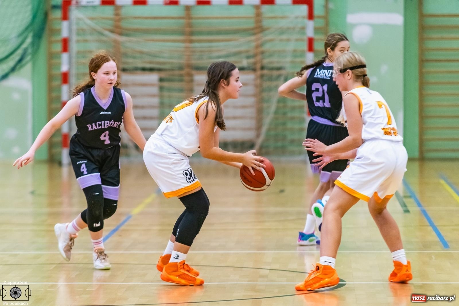 Zdjęcie w galerii na portalu naszraciborz.pl: Gładka wygrana koszykarek MiniBasketball Racibórz [FOTO] wiadomości z regionu