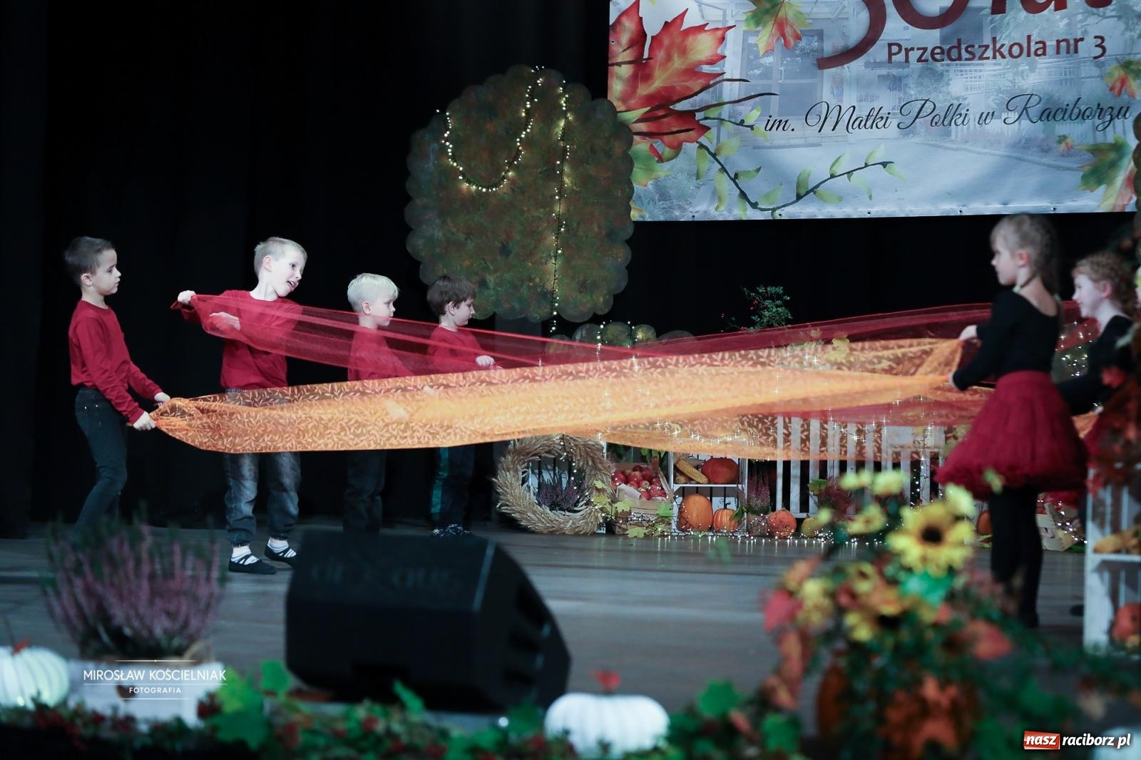 Zdjęcie w galerii na portalu naszraciborz.pl: 50-lecie Przedszkola nr 3 w Raciborzu w RCK Strzecha [FOTO i WIDEO] wiadomości z regionu