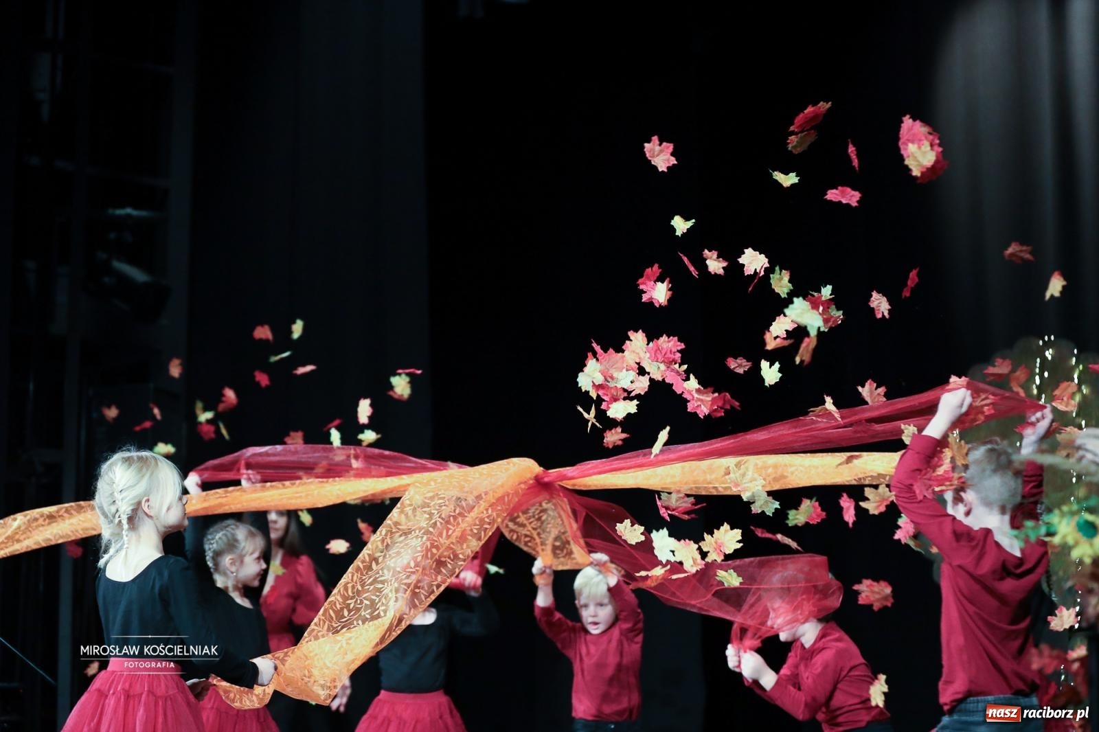 Zdjęcie w galerii na portalu naszraciborz.pl: 50-lecie Przedszkola nr 3 w Raciborzu w RCK Strzecha [FOTO i WIDEO] wiadomości z regionu