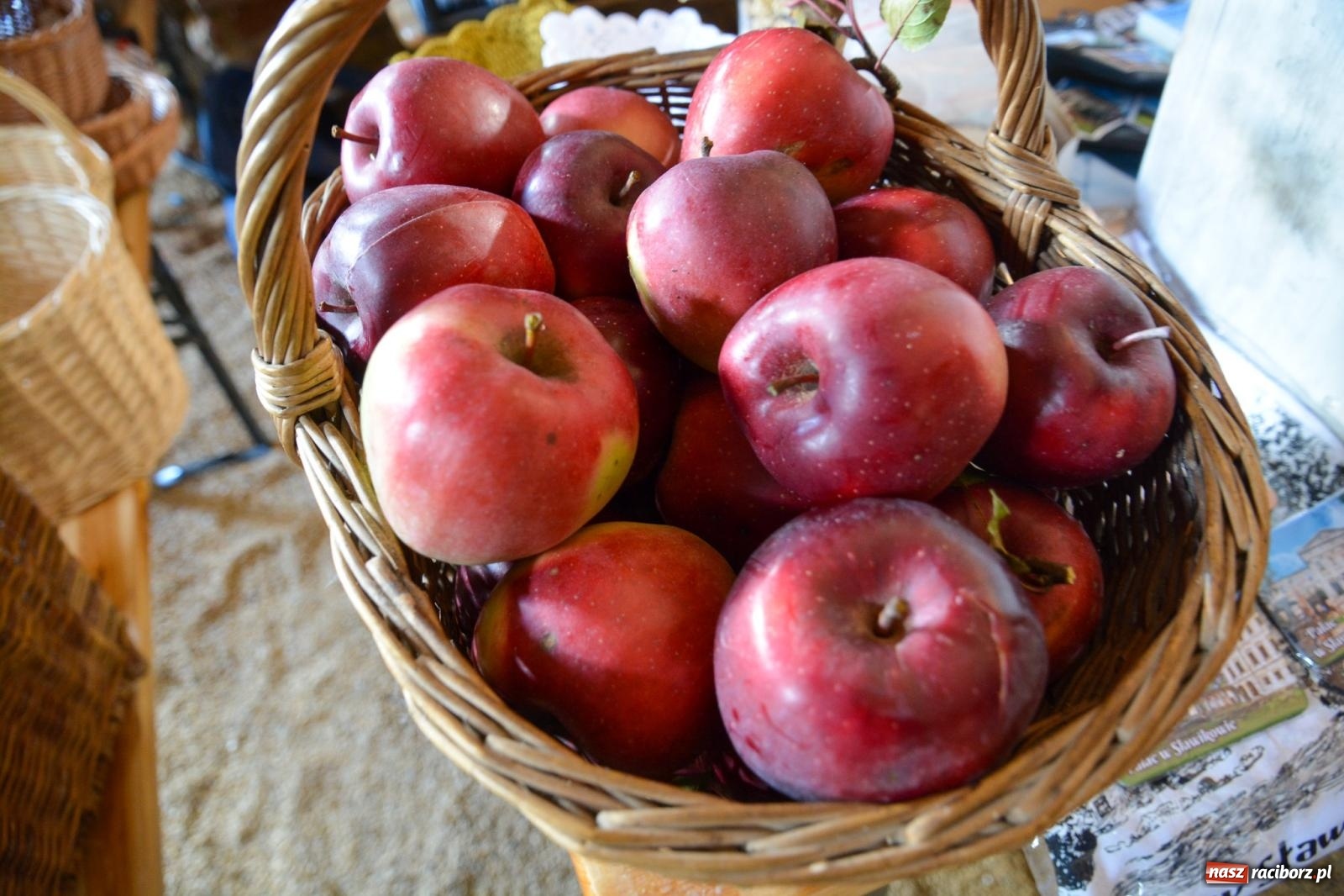 Zdjęcie w galerii na portalu naszraciborz.pl: Jarmark Rozmaitości w Sławikowie tym razem w starym browarze [FOTO i WIDEO] wiadomości z regionu