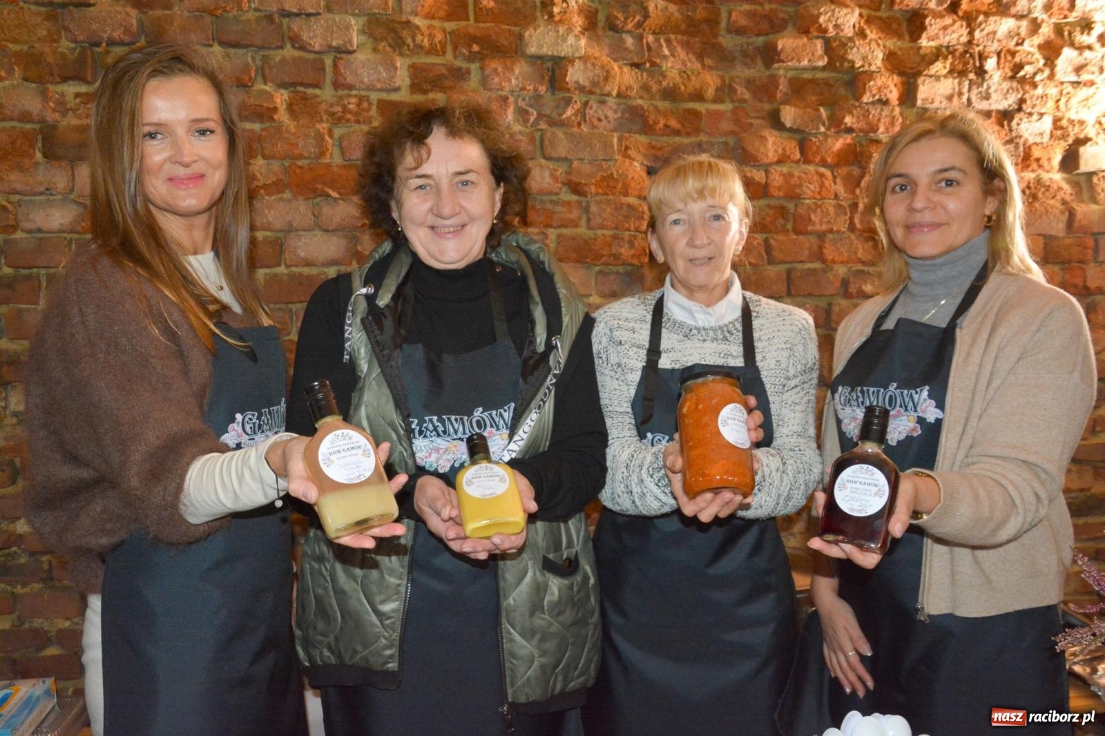 Zdjęcie w galerii na portalu naszraciborz.pl: Jarmark Rozmaitości w Sławikowie tym razem w starym browarze [FOTO i WIDEO] wiadomości z regionu