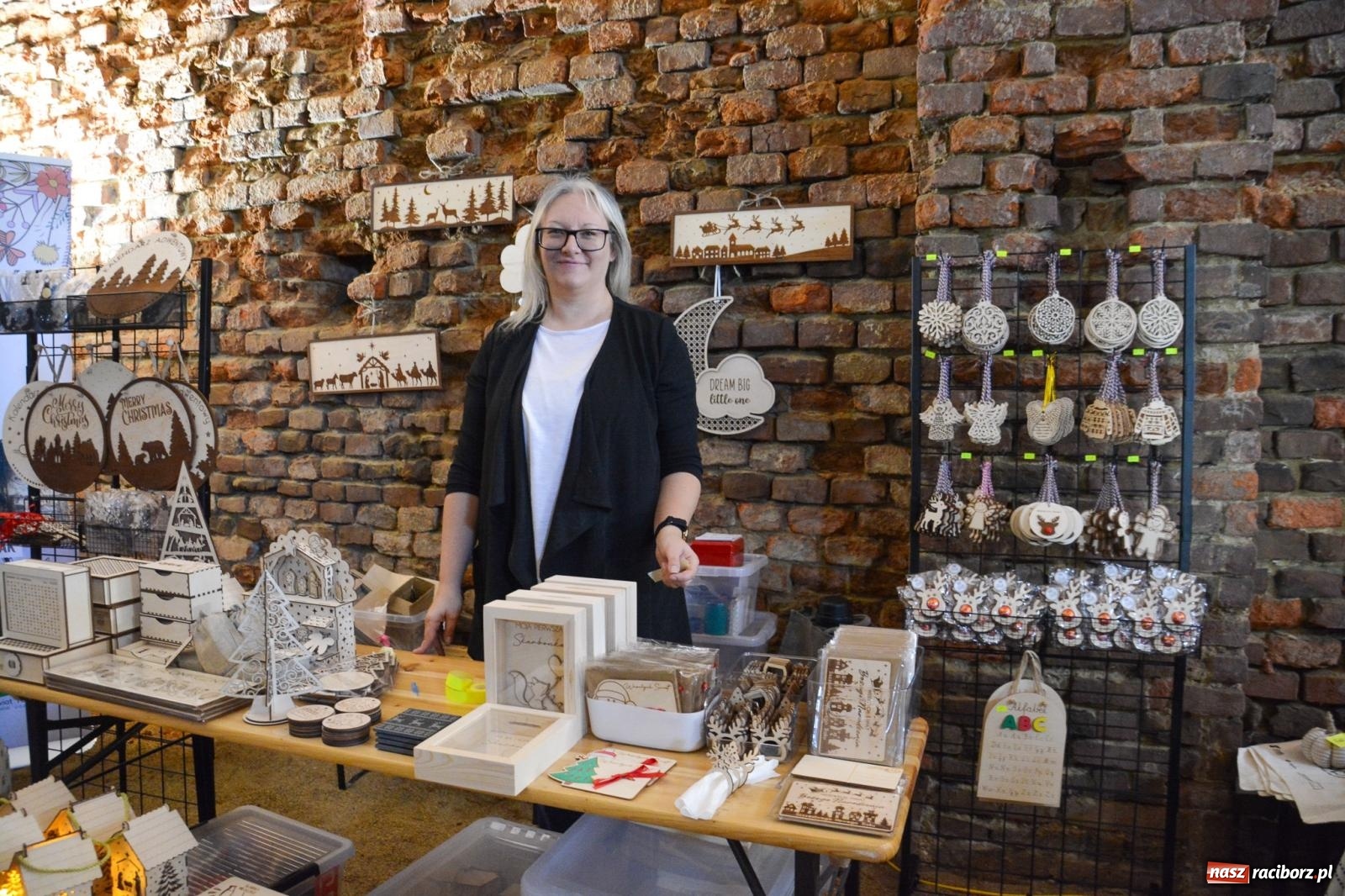 Zdjęcie w galerii na portalu naszraciborz.pl: Jarmark Rozmaitości w Sławikowie tym razem w starym browarze [FOTO i WIDEO] wiadomości z regionu