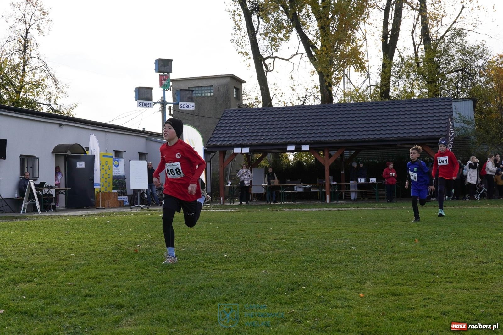 Zdjęcie w galerii na portalu naszraciborz.pl: Radosne przedpołudnie na sportowo w Pietrowicach Wielkich [FOTO i WIDEO] wiadomości z regionu