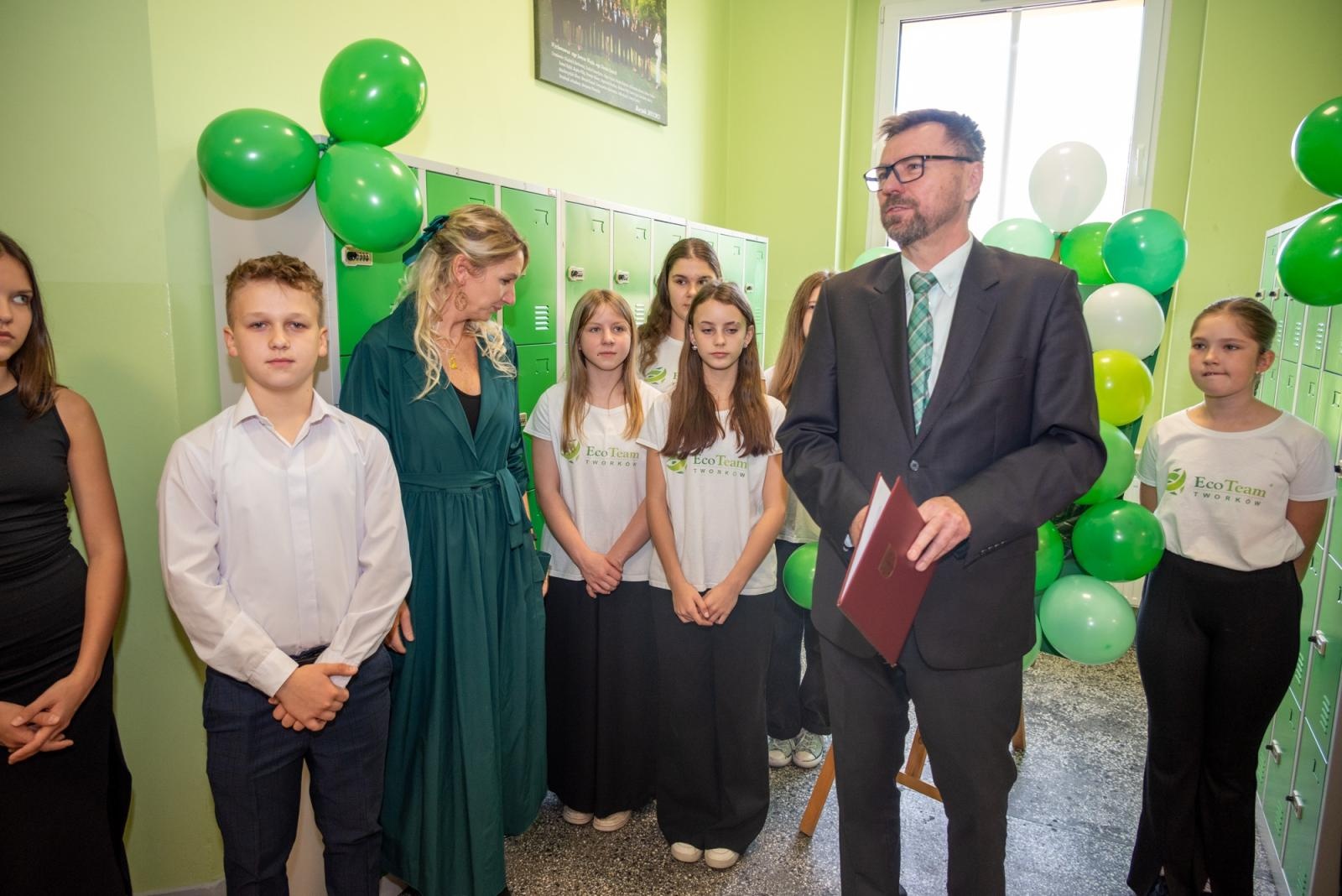 Zdjęcie w galerii na portalu naszraciborz.pl: Nowoczesna pracownia przyrodnicza i ścieżka dydaktyczna w Tworkowie już otwarte wiadomości z regionu