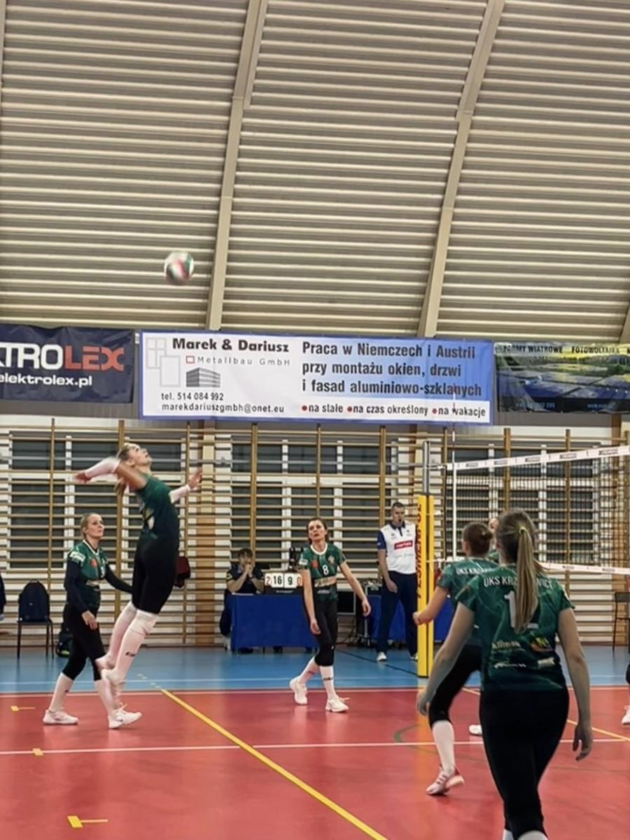 Zdjęcie w galerii na portalu naszraciborz.pl: Siatkówka: Komplety punktów dla Krzanowic i Raciborza wiadomości z regionu
