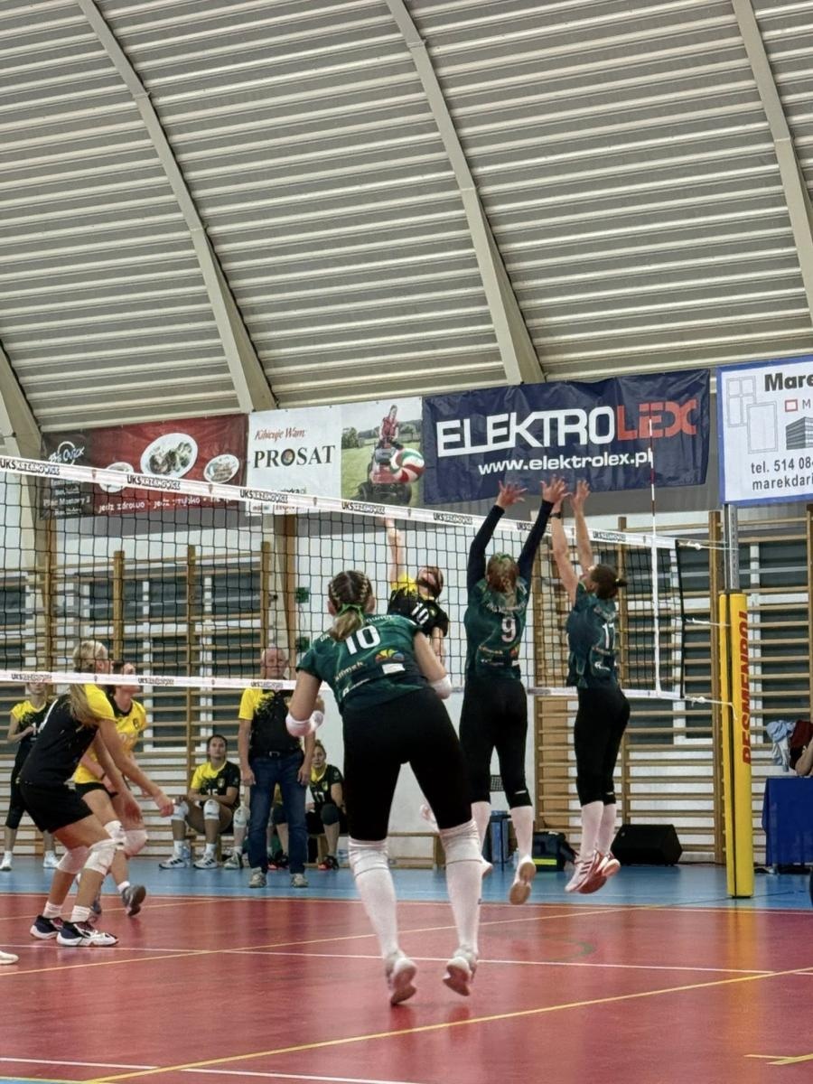 Zdjęcie w galerii na portalu naszraciborz.pl: Siatkówka: Komplety punktów dla Krzanowic i Raciborza wiadomości z regionu