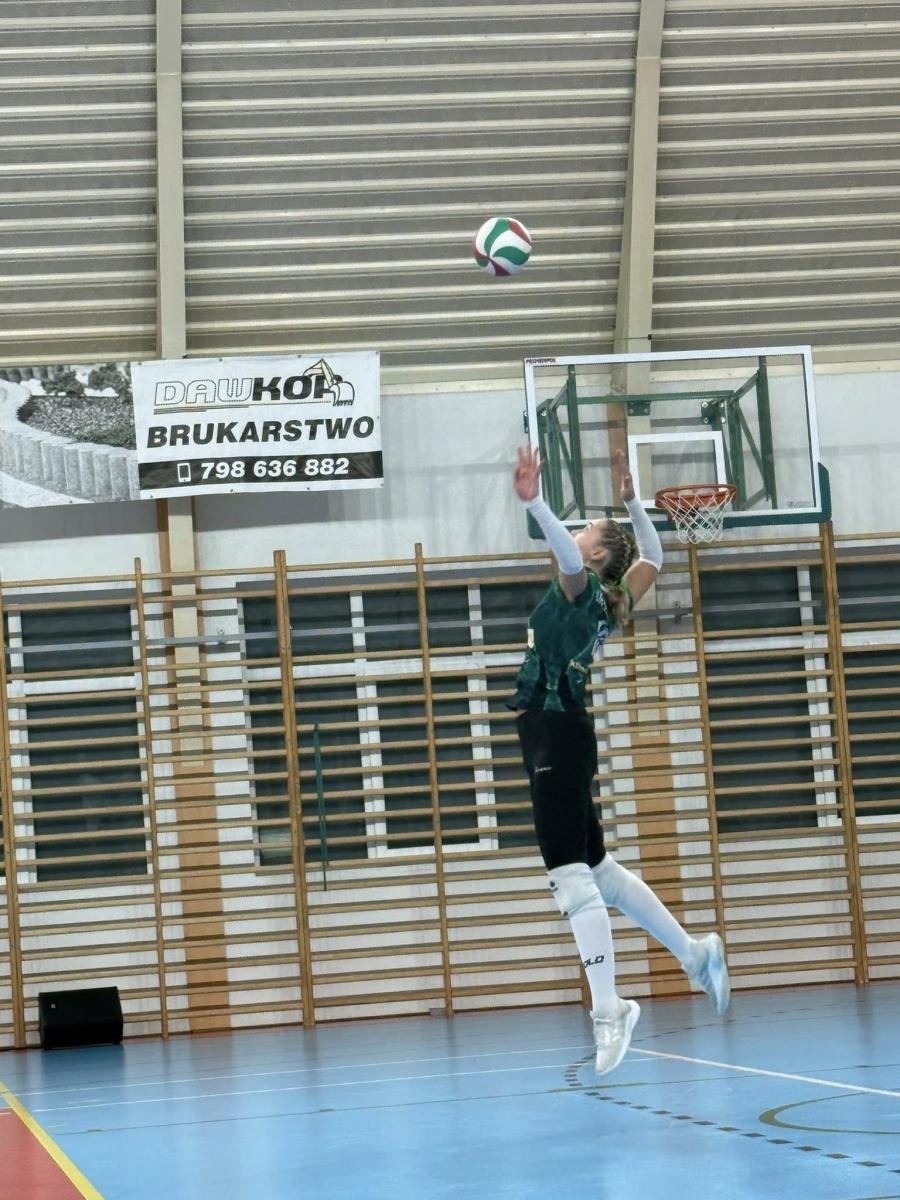 Zdjęcie w galerii na portalu naszraciborz.pl: Siatkówka: Komplety punktów dla Krzanowic i Raciborza wiadomości z regionu