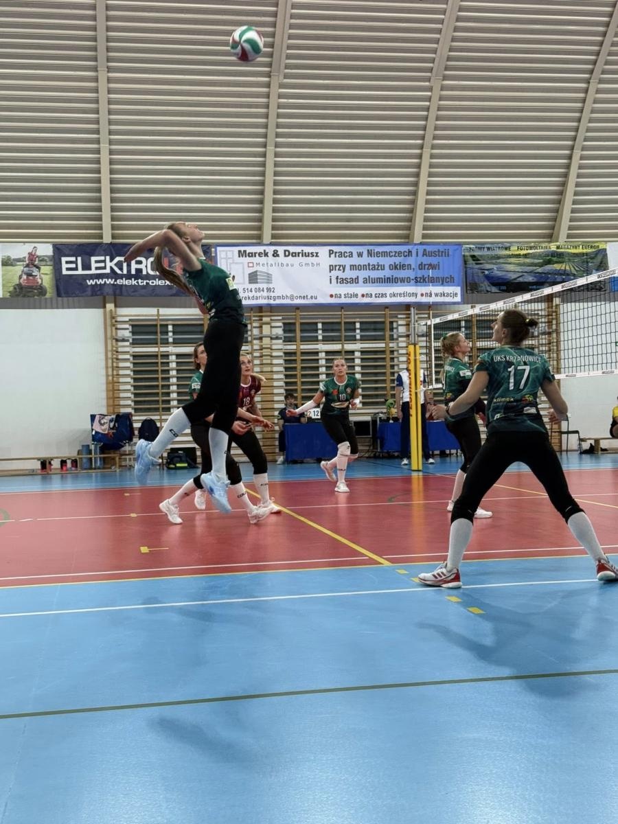 Zdjęcie w galerii na portalu naszraciborz.pl: Siatkówka: Komplety punktów dla Krzanowic i Raciborza wiadomości z regionu