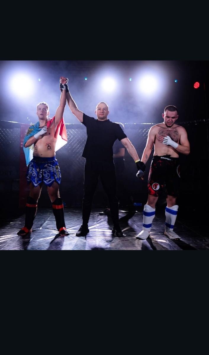 Zdjęcie w galerii na portalu naszraciborz.pl: Bartosz Skibiński z Bartula Fight Club Racibórz zwycięża przez TKO w pierwszej rundzie wiadomości z regionu