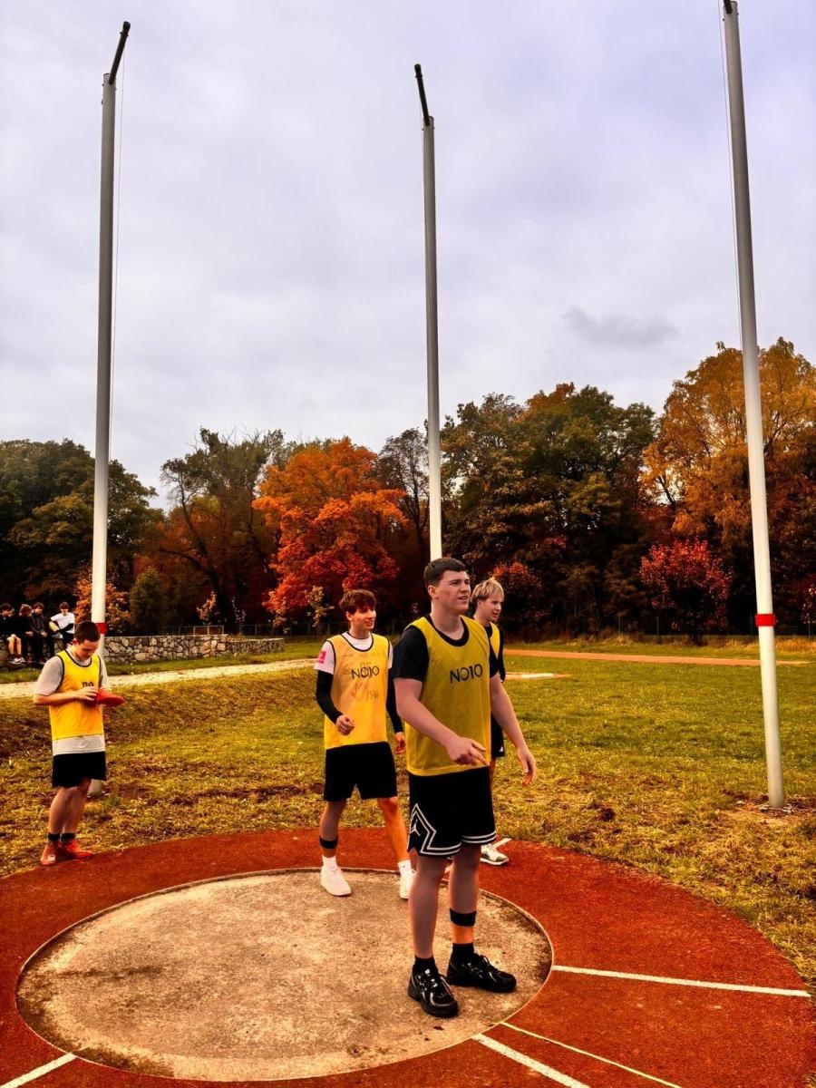 Zdjęcie w galerii na portalu naszraciborz.pl: Sport bez granic – polsko-czeskie zmagania młodzieży w raciborskim Ekonomiku wiadomości z regionu