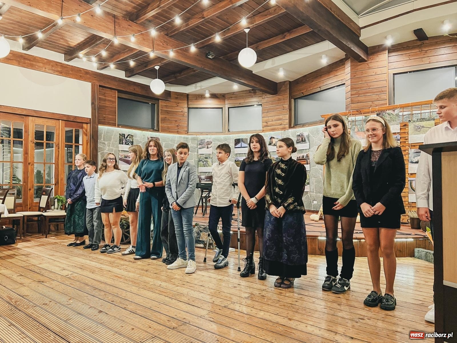 Zdjęcie w galerii na portalu naszraciborz.pl: Skarby przeszłości. Uroczysta gala podsumowująca 760-lecie nadania Krzanowicom praw miejskich wiadomości z regionu