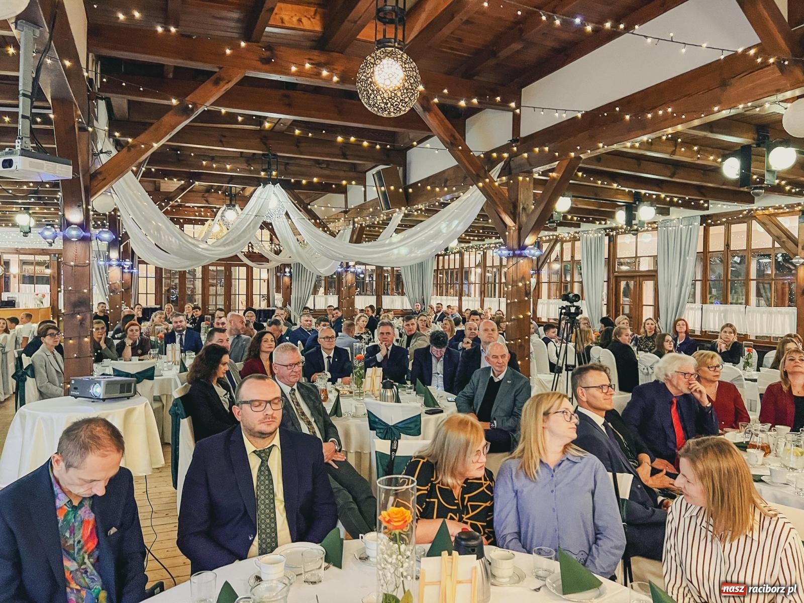 Zdjęcie w galerii na portalu naszraciborz.pl: Skarby przeszłości. Uroczysta gala podsumowująca 760-lecie nadania Krzanowicom praw miejskich wiadomości z regionu