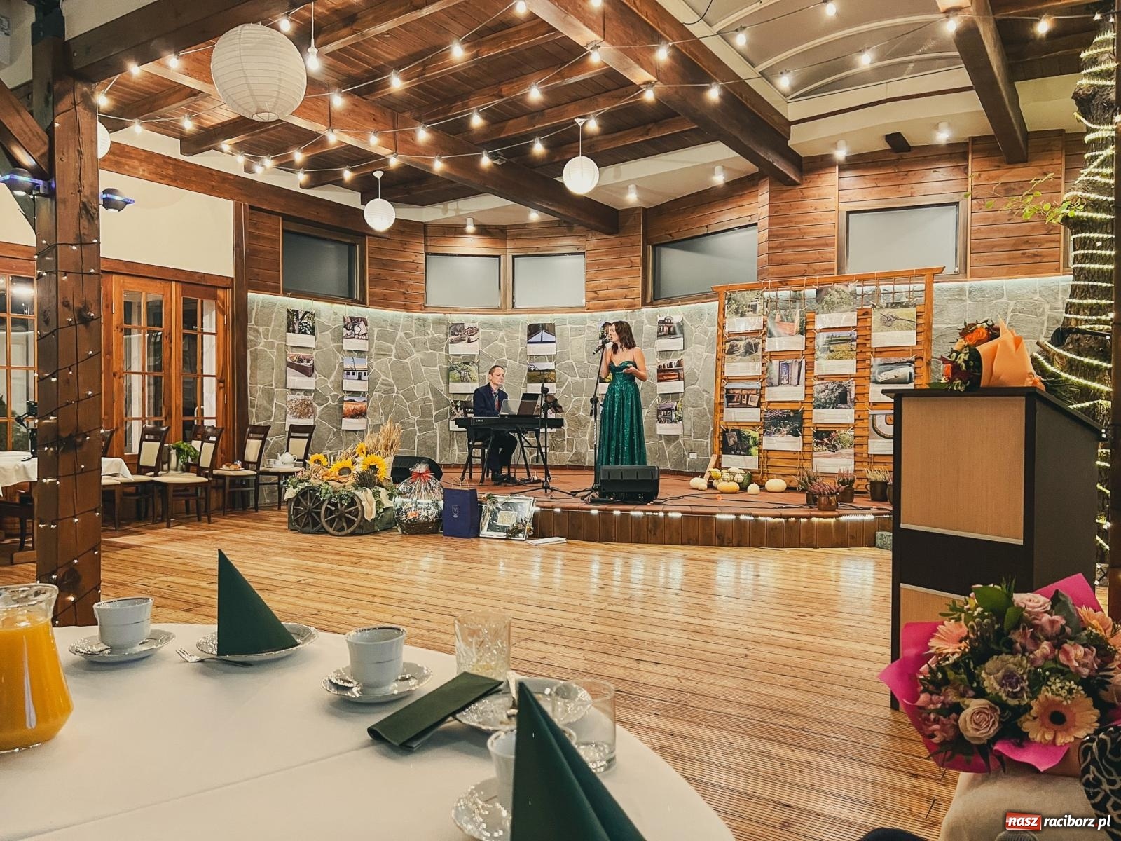 Zdjęcie w galerii na portalu naszraciborz.pl: Skarby przeszłości. Uroczysta gala podsumowująca 760-lecie nadania Krzanowicom praw miejskich wiadomości z regionu