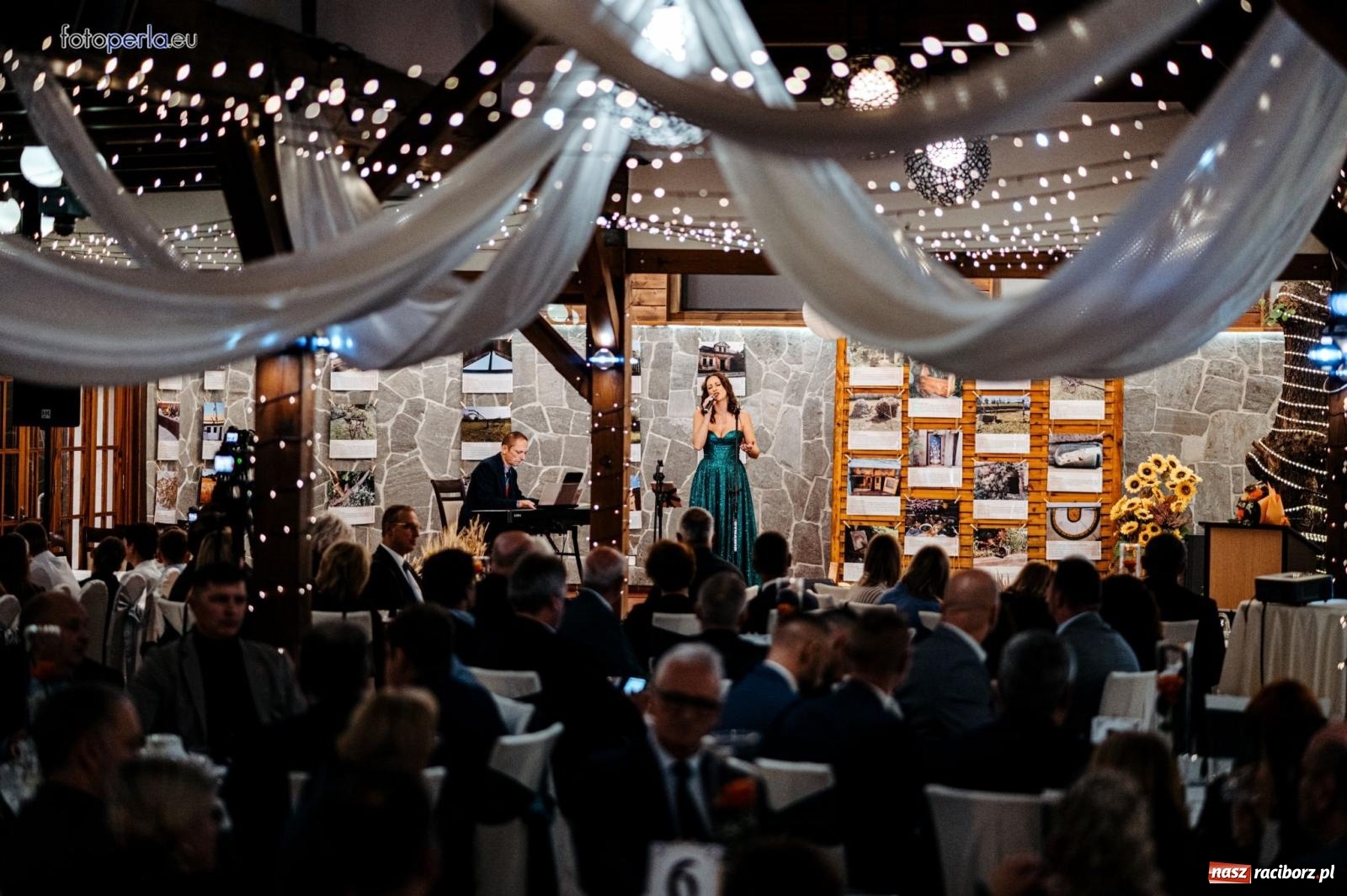 Zdjęcie w galerii na portalu naszraciborz.pl: Skarby przeszłości. Uroczysta gala podsumowująca 760-lecie nadania Krzanowicom praw miejskich wiadomości z regionu