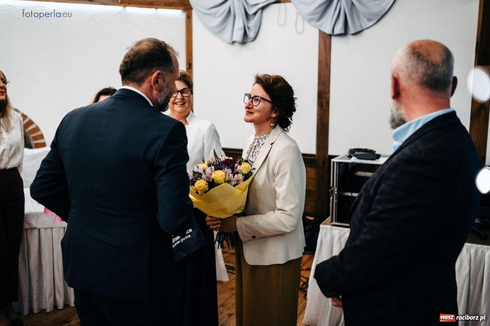 Zdjęcie w galerii na portalu naszraciborz.pl: Skarby przeszłości. Uroczysta gala podsumowująca 760-lecie nadania Krzanowicom praw miejskich wiadomości z regionu